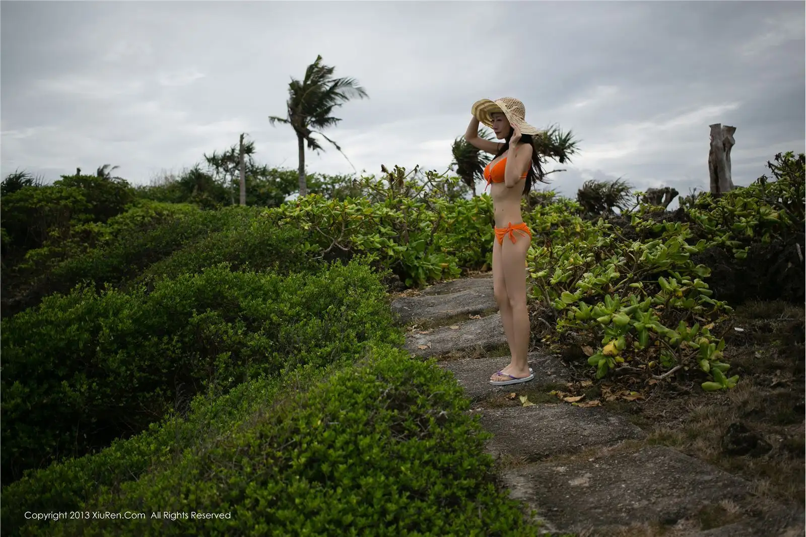 [秀人XIUREN] 2013.10.11 NO.028 小小白思宜