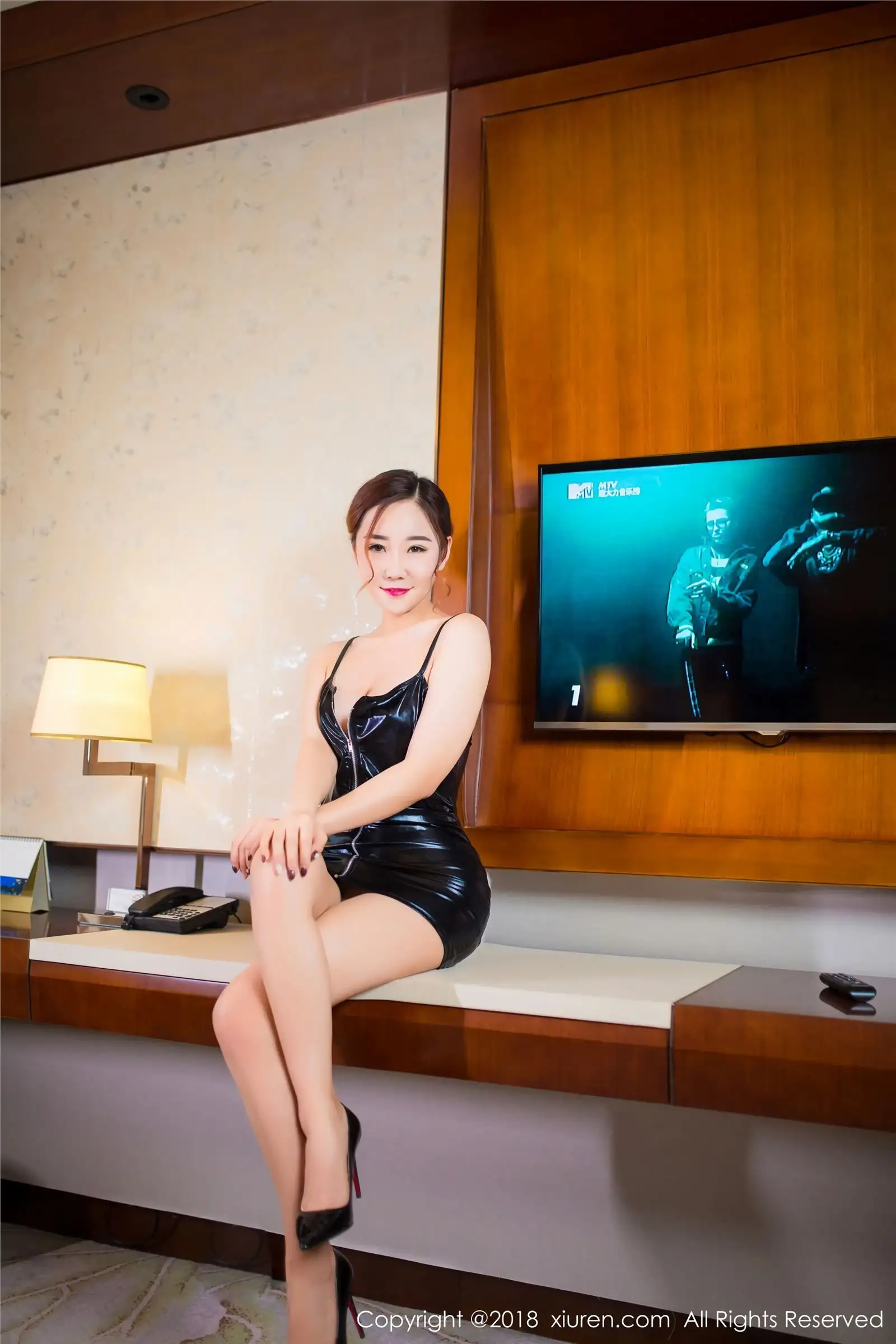 [秀人XIUREN] 2018.01.25 NO.910 黑色皮衣 棉花糖candy