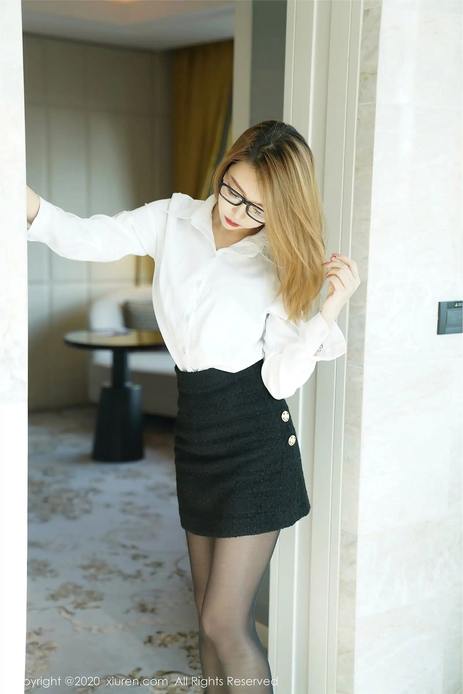 [XIUREN秀人网] 2020.10.26 NO.2695 冯木木LRIS