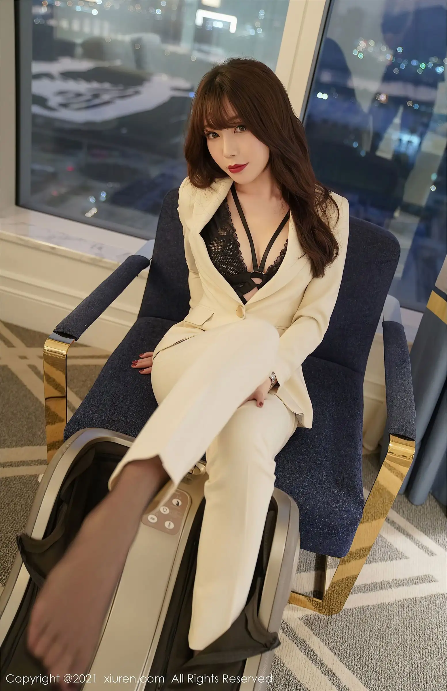 [XIUREN秀人网] 2021.03.12 NO.3195 芝芝Booty