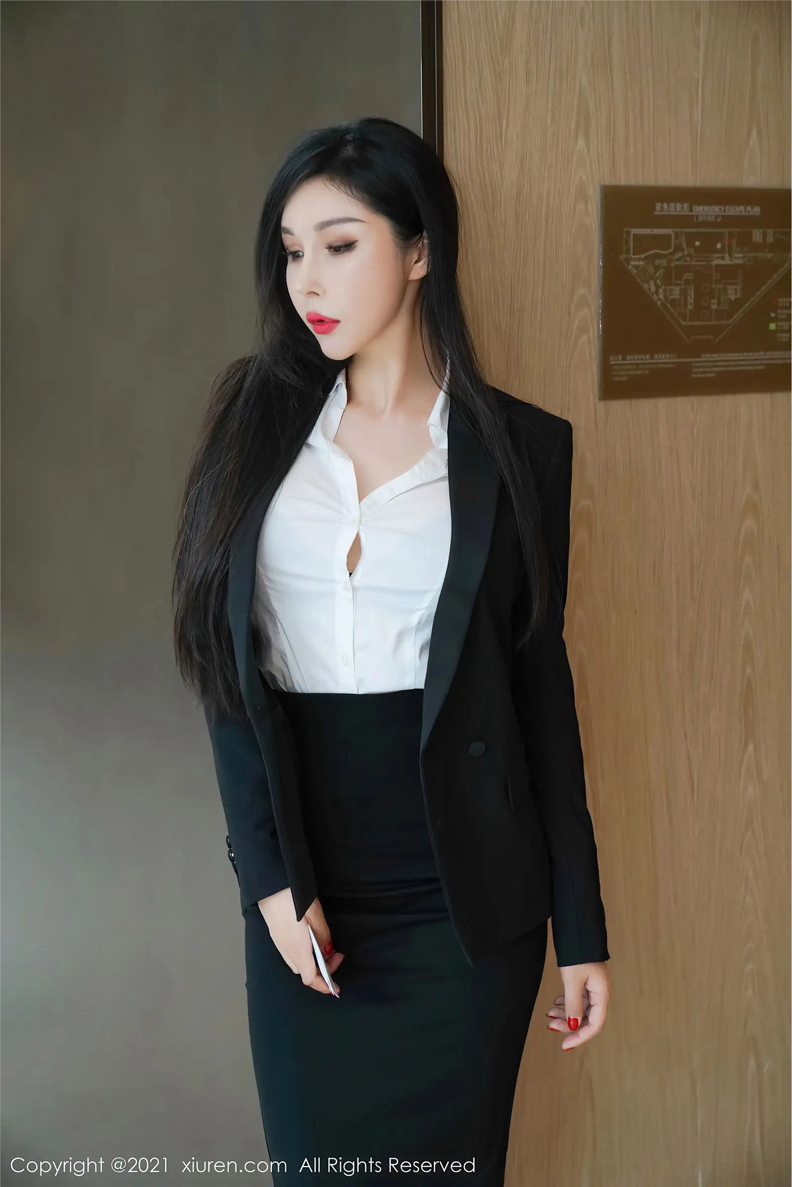 [XIUREN秀人网] 2021.07.15 NO.3672 田冰冰