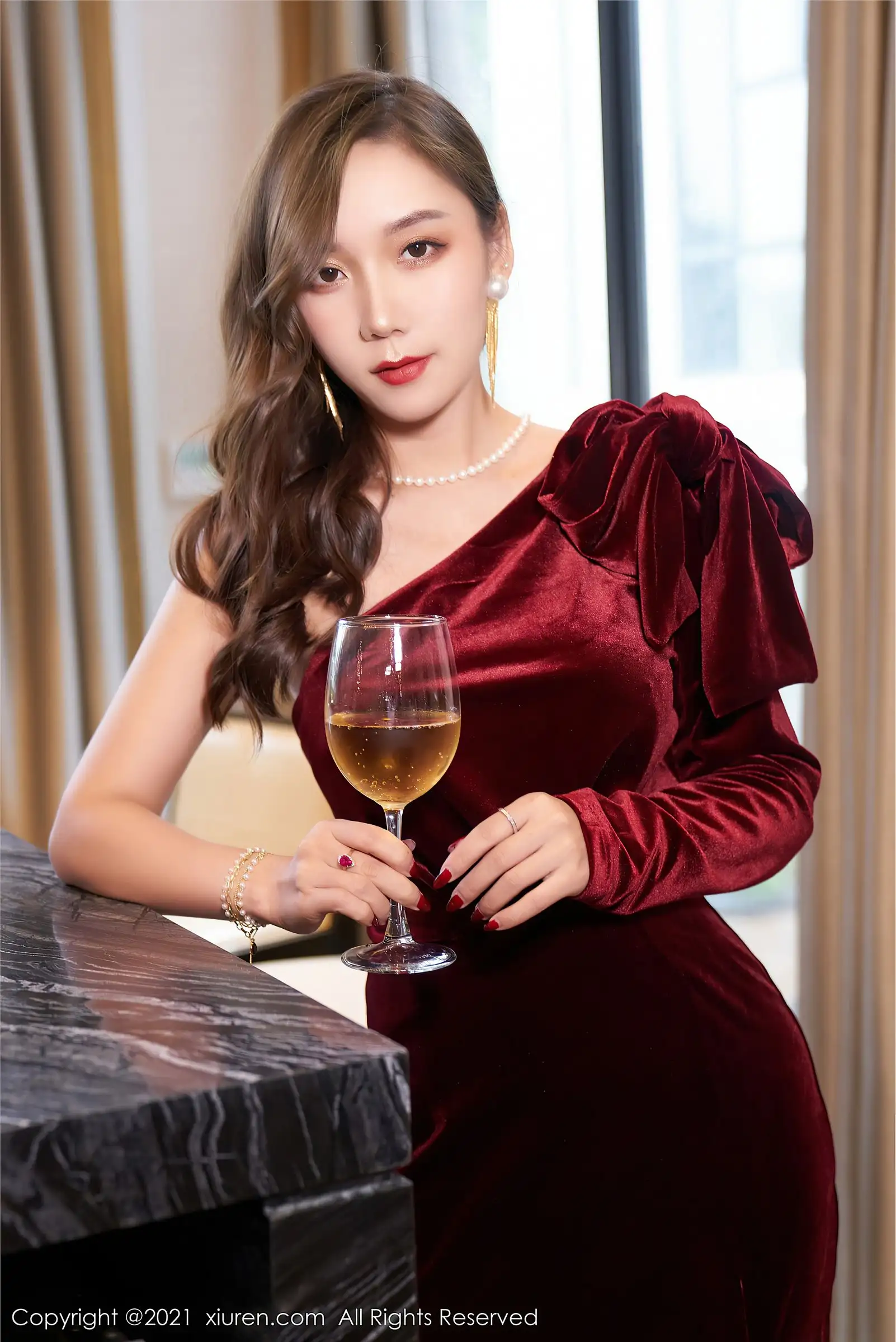 [XIUREN秀人网] 2021.08.17 NO.3807 艾静香