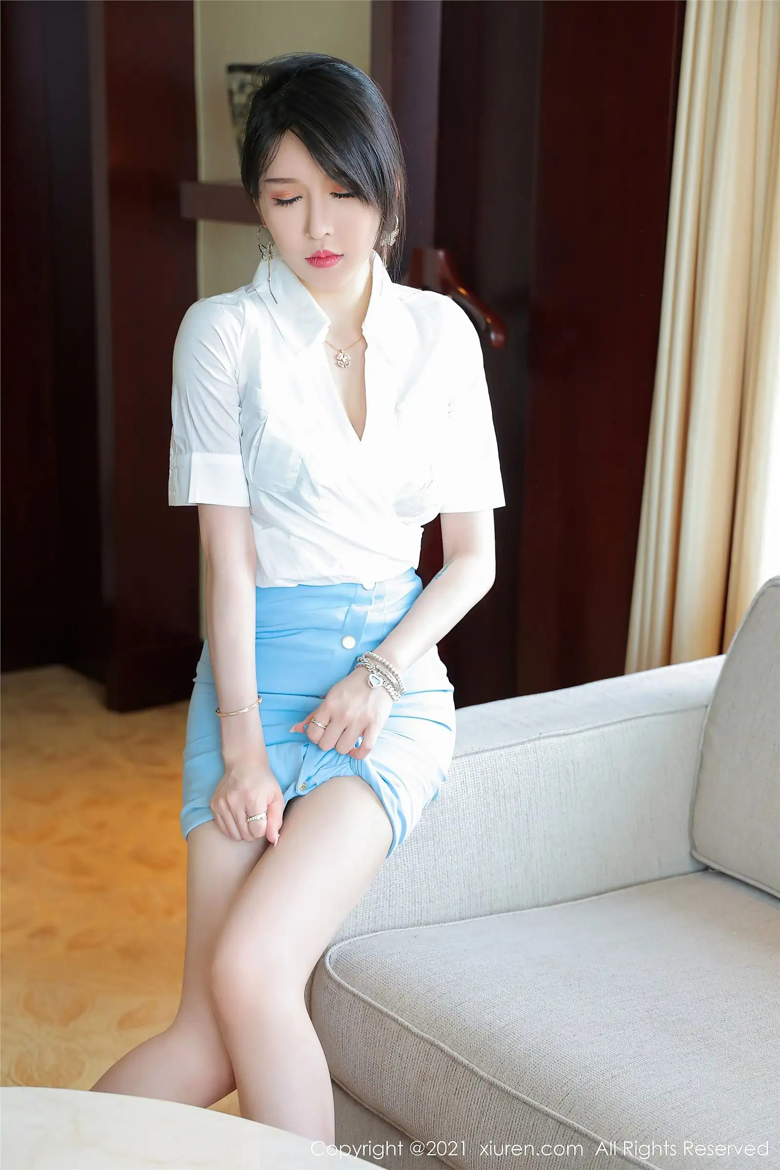 [XIUREN秀人网] 2021.08.18 NO.3812 玉兔miki