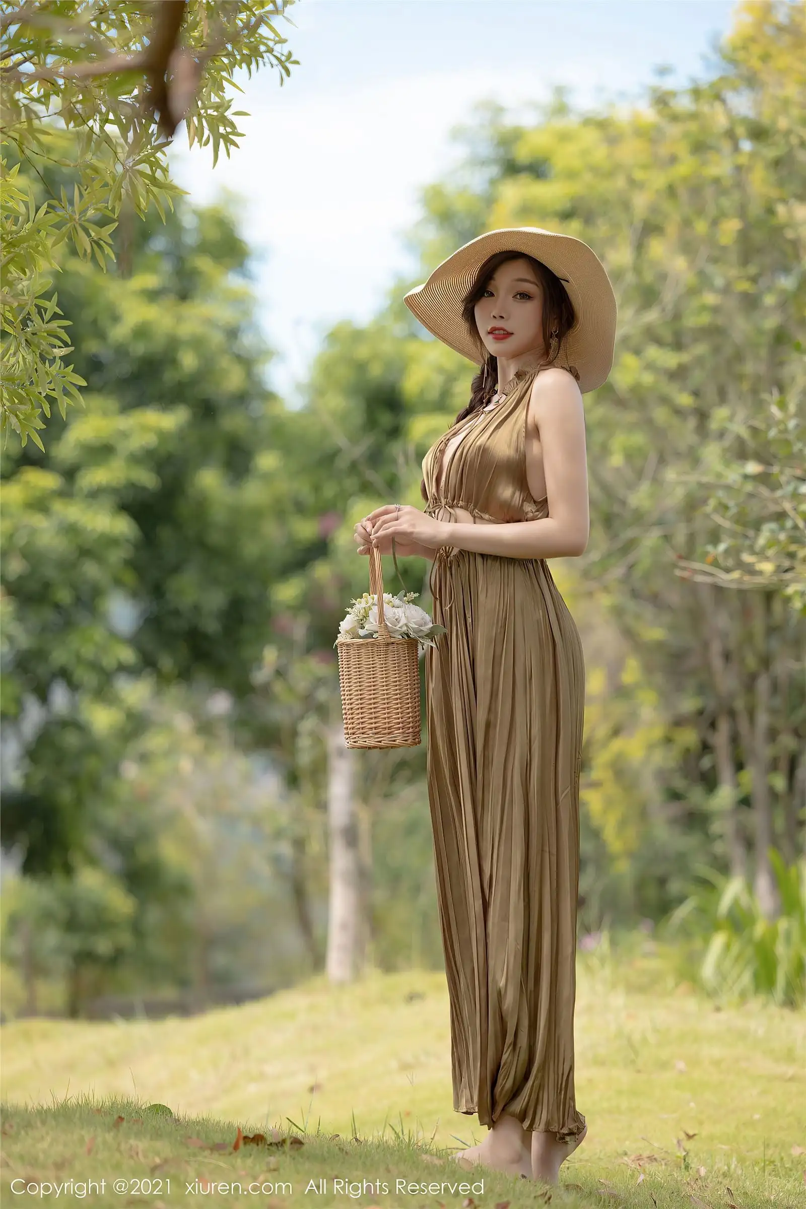 [XIUREN秀人网] 2021.08.23 NO.3837 芝芝Booty