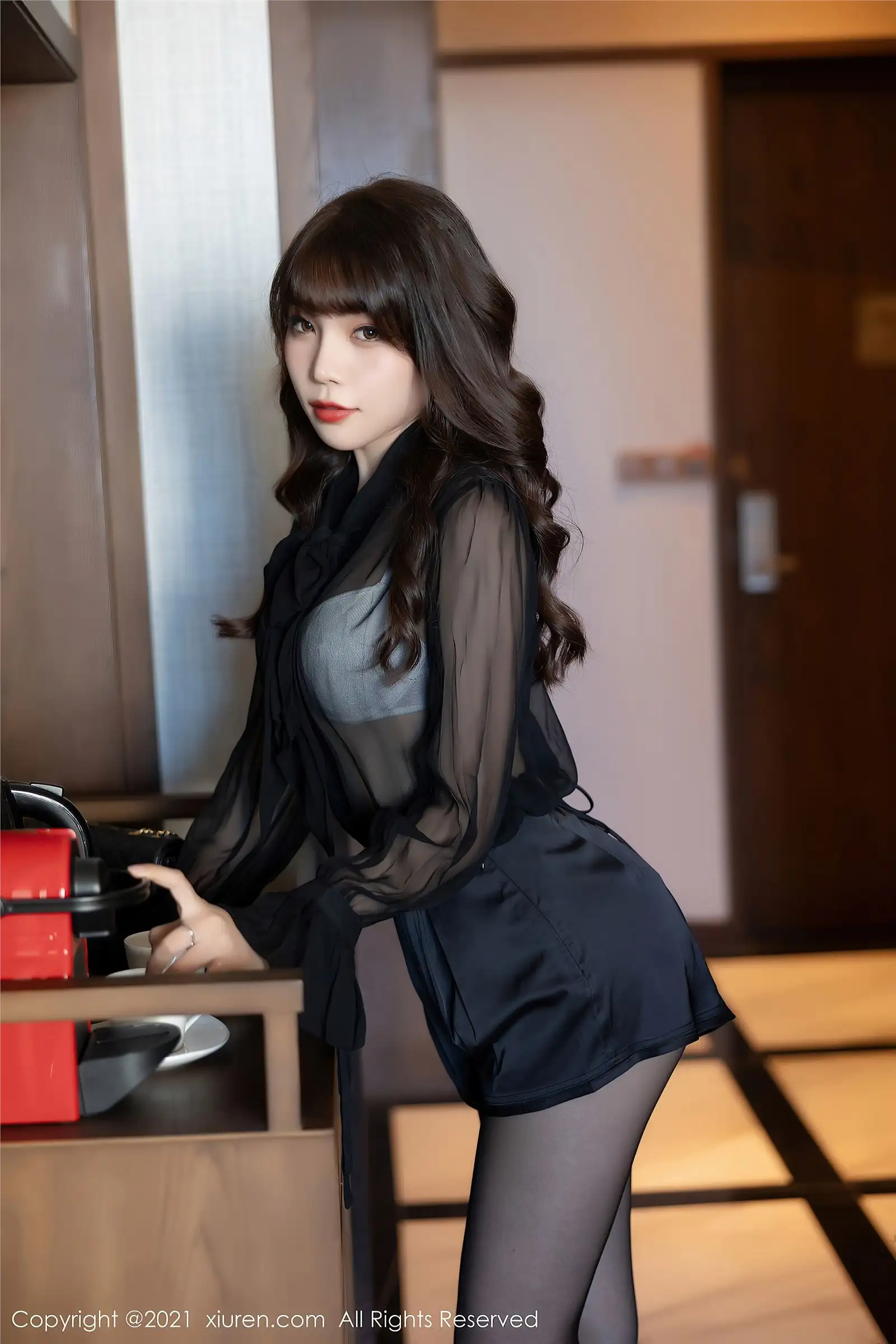 [XIUREN秀人网] 2021.10.25 NO.4114 芝芝Booty