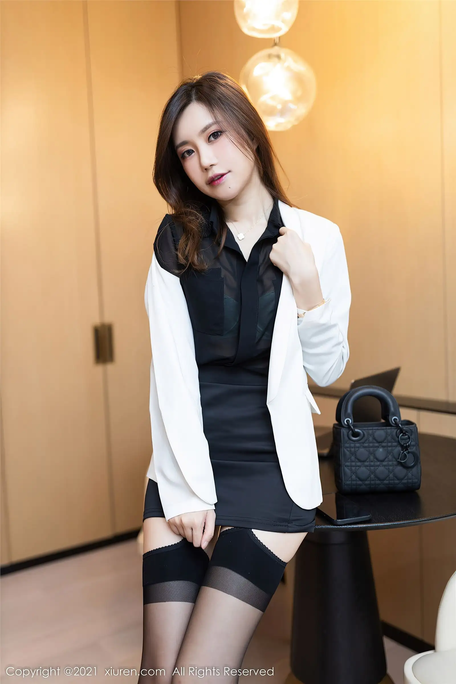 [XIUREN秀人网] 2021.11.30 NO.4285 绮里嘉ula