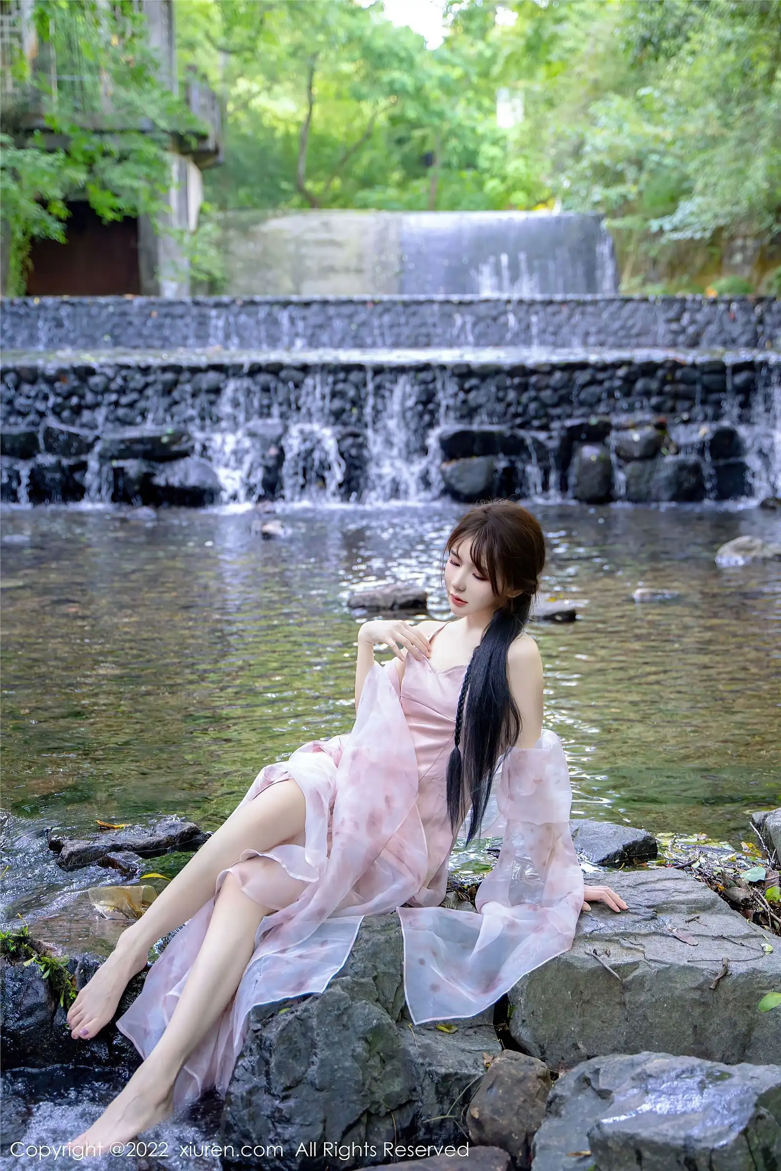 [XIUREN秀人网] 2022.10.11 NO.5690 婠婠么