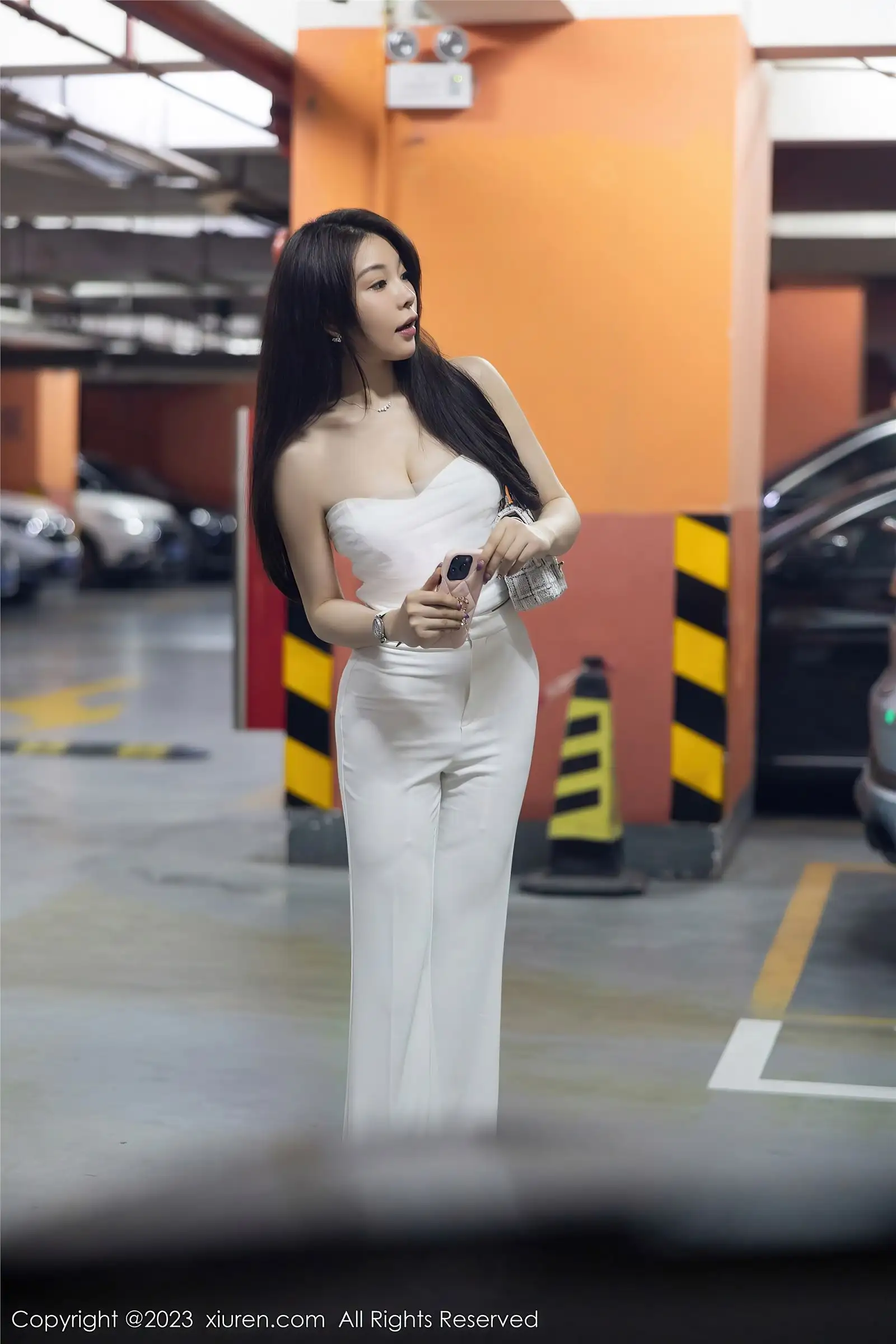 [XIUREN秀人网] 2023.04.24 NO.6628 徐莉芝Booty