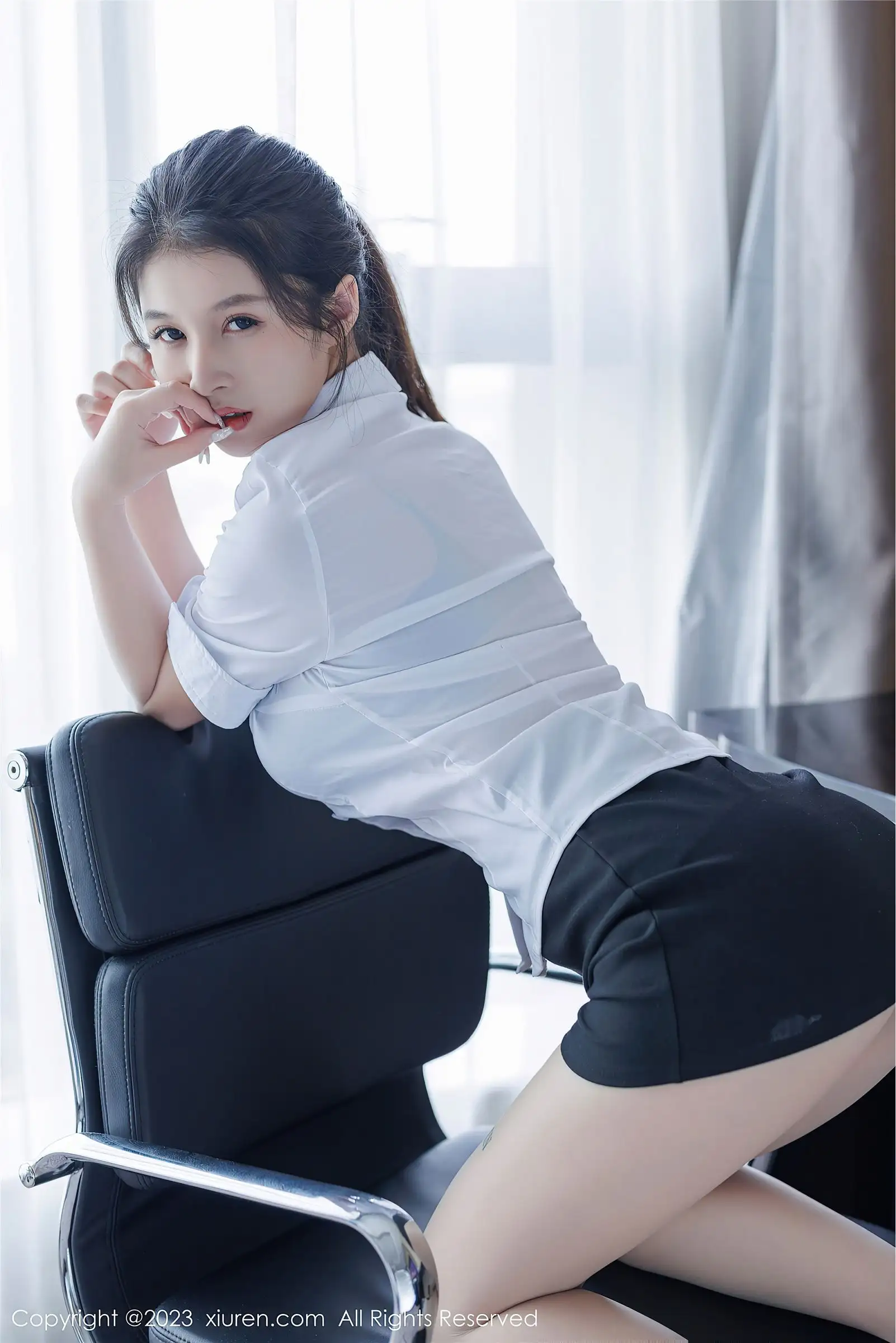 [XIUREN秀人网] 2023.09.19 NO.7406 灵诗怡