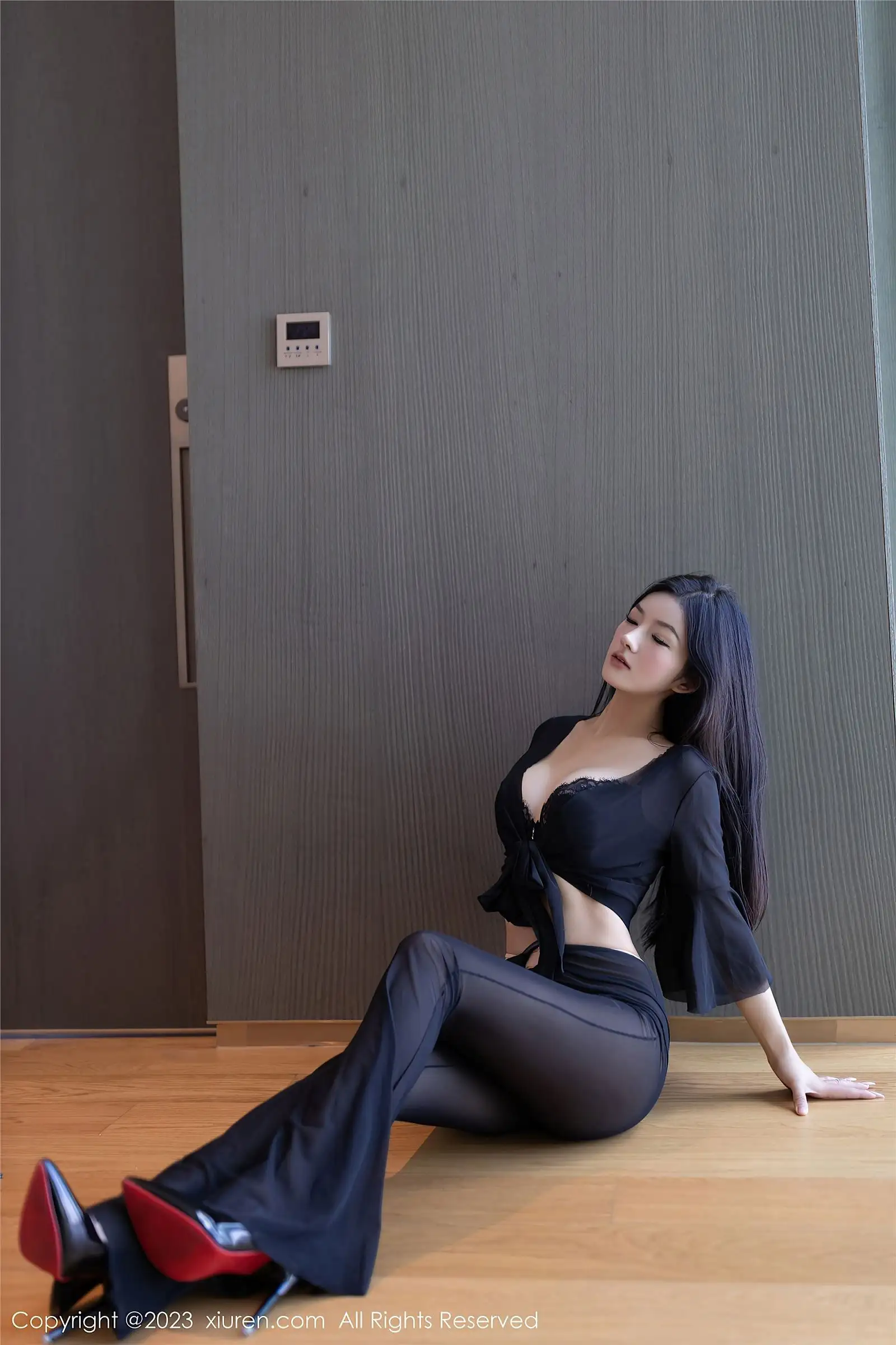 [XIUREN秀人网] 2023.11.14 NO.7660 谭小灵