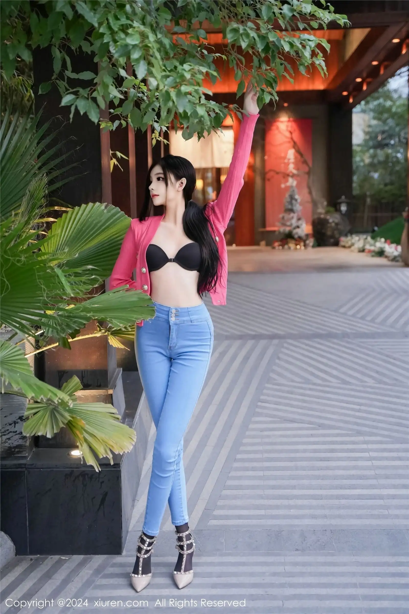 [XIUREN秀人网] 2024.02.08 NO.8091 龙雪儿