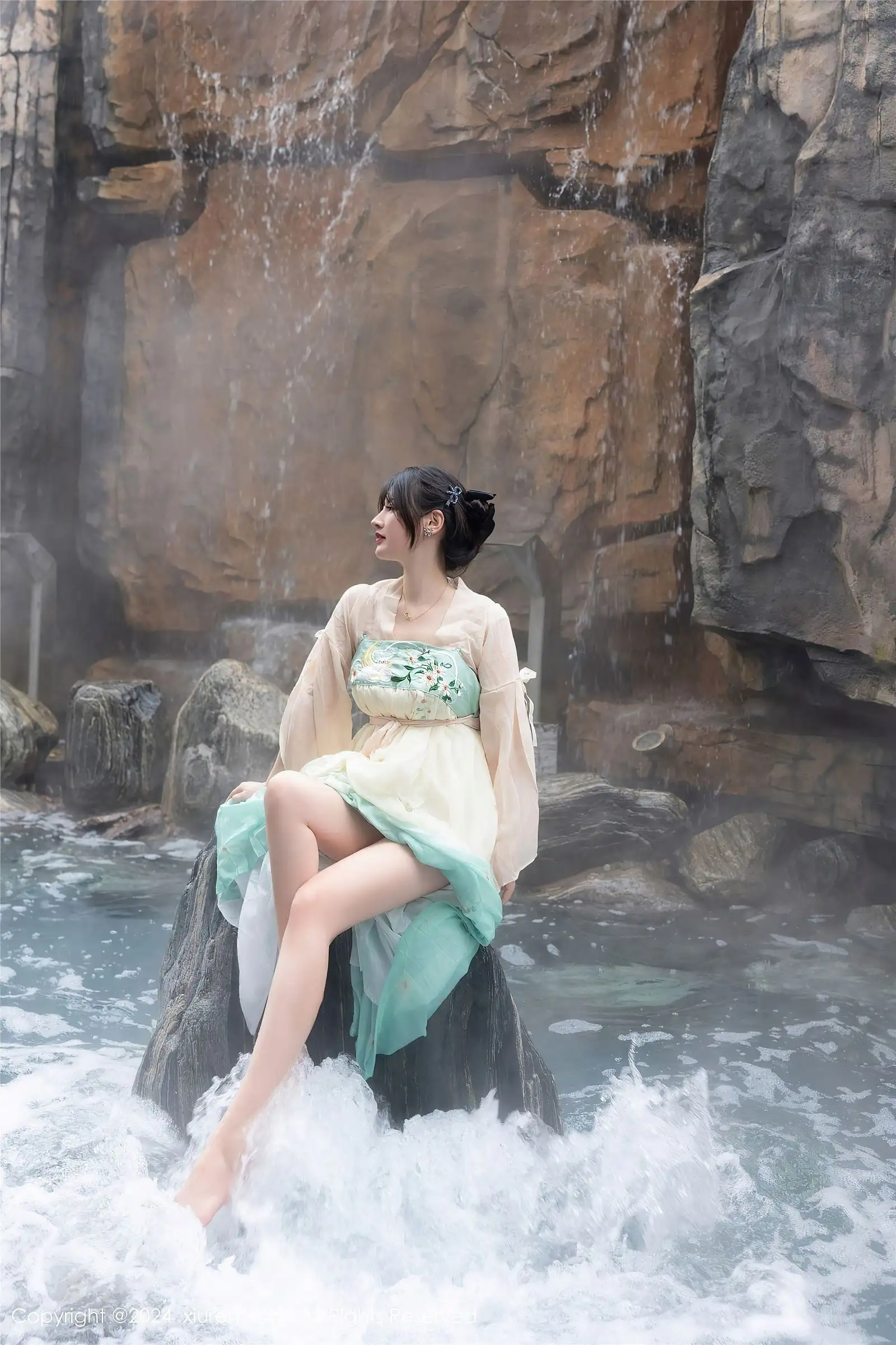 [XIUREN秀人网] 2024.02.22 NO.8128 诗诗kiki