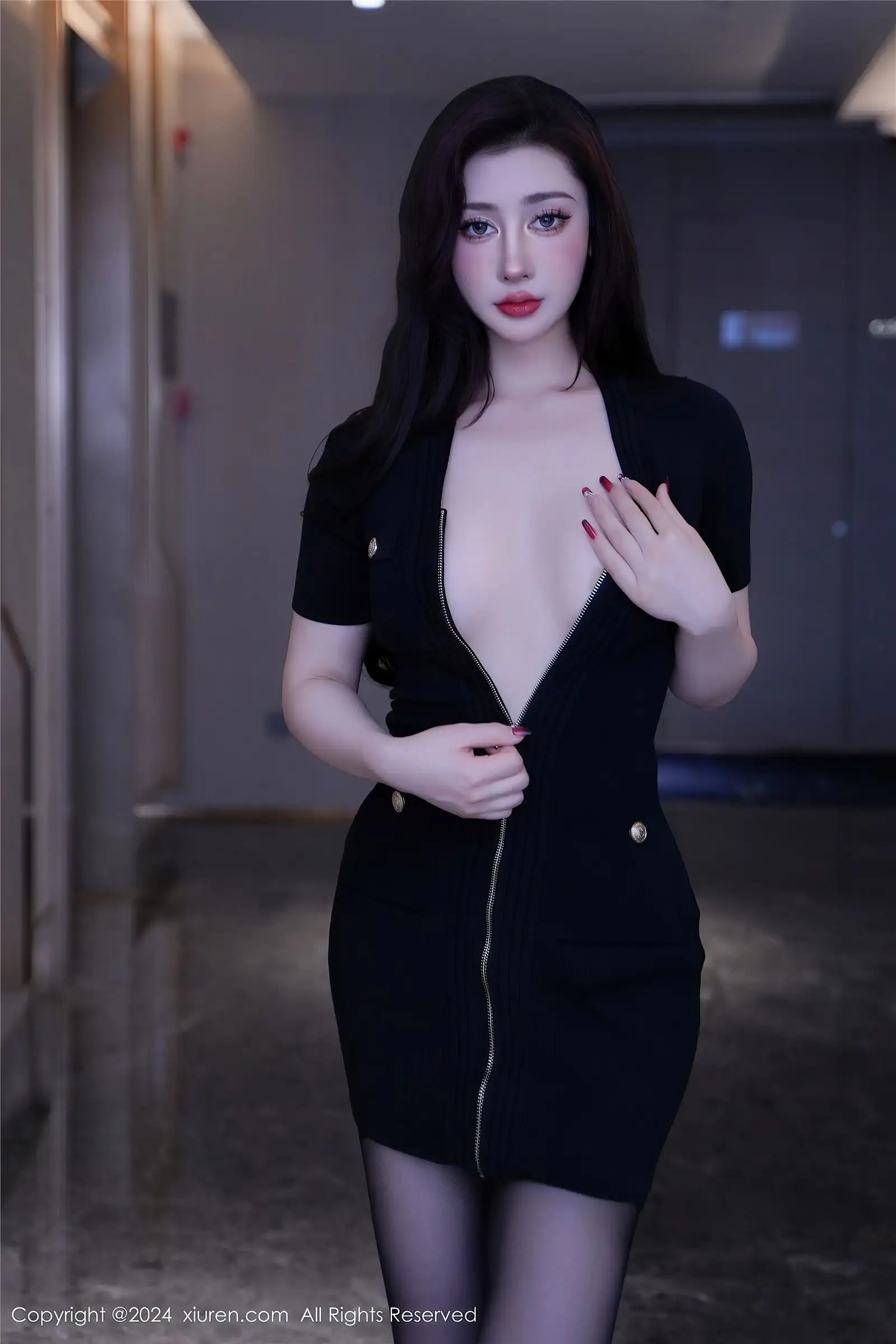 [XIUREN秀人网] 2024.03.04 NO.8170 蕾蕾醒了没