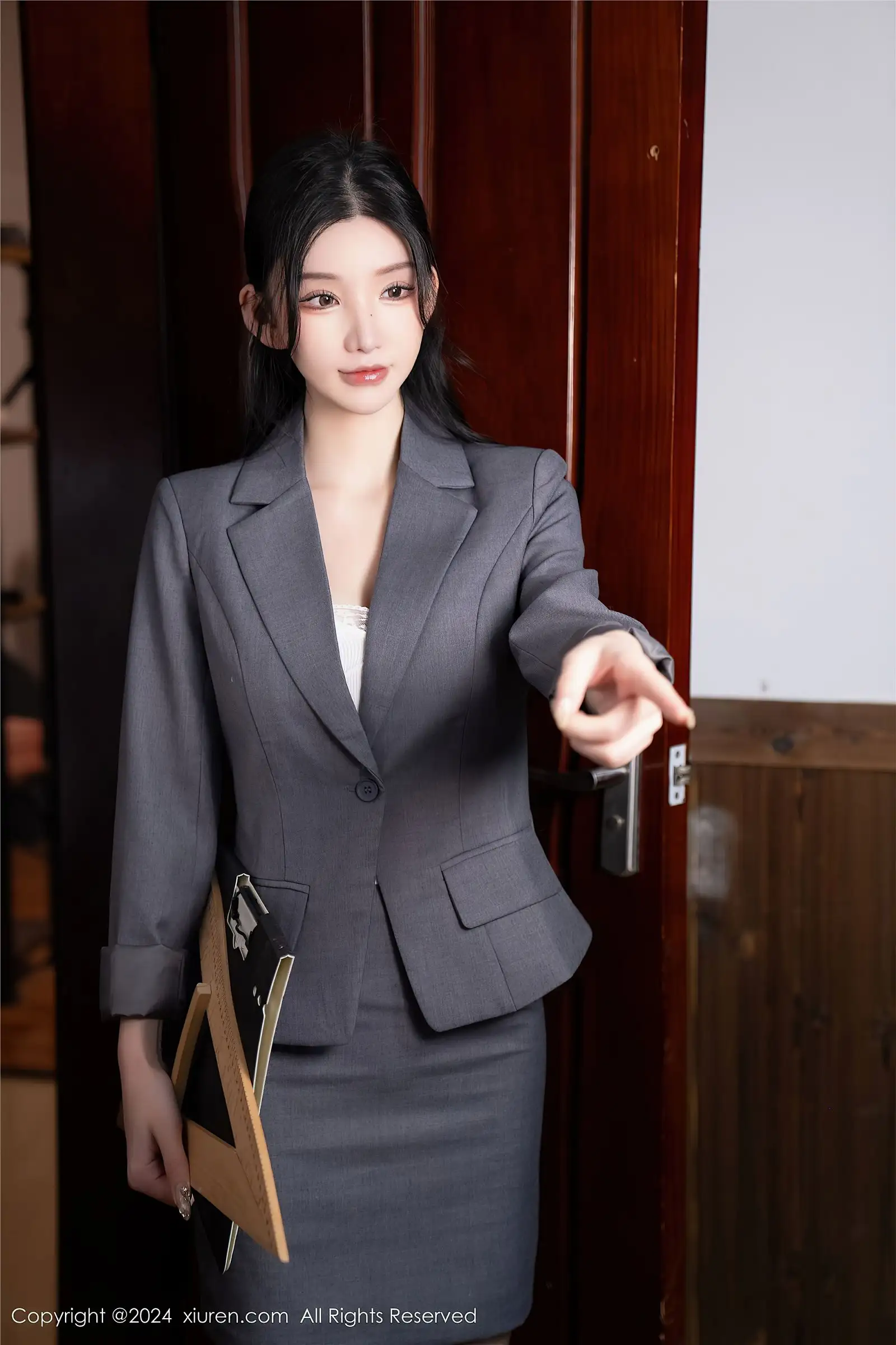 [XIUREN秀人网] 2024.03.08 NO.8204 周于希Sally