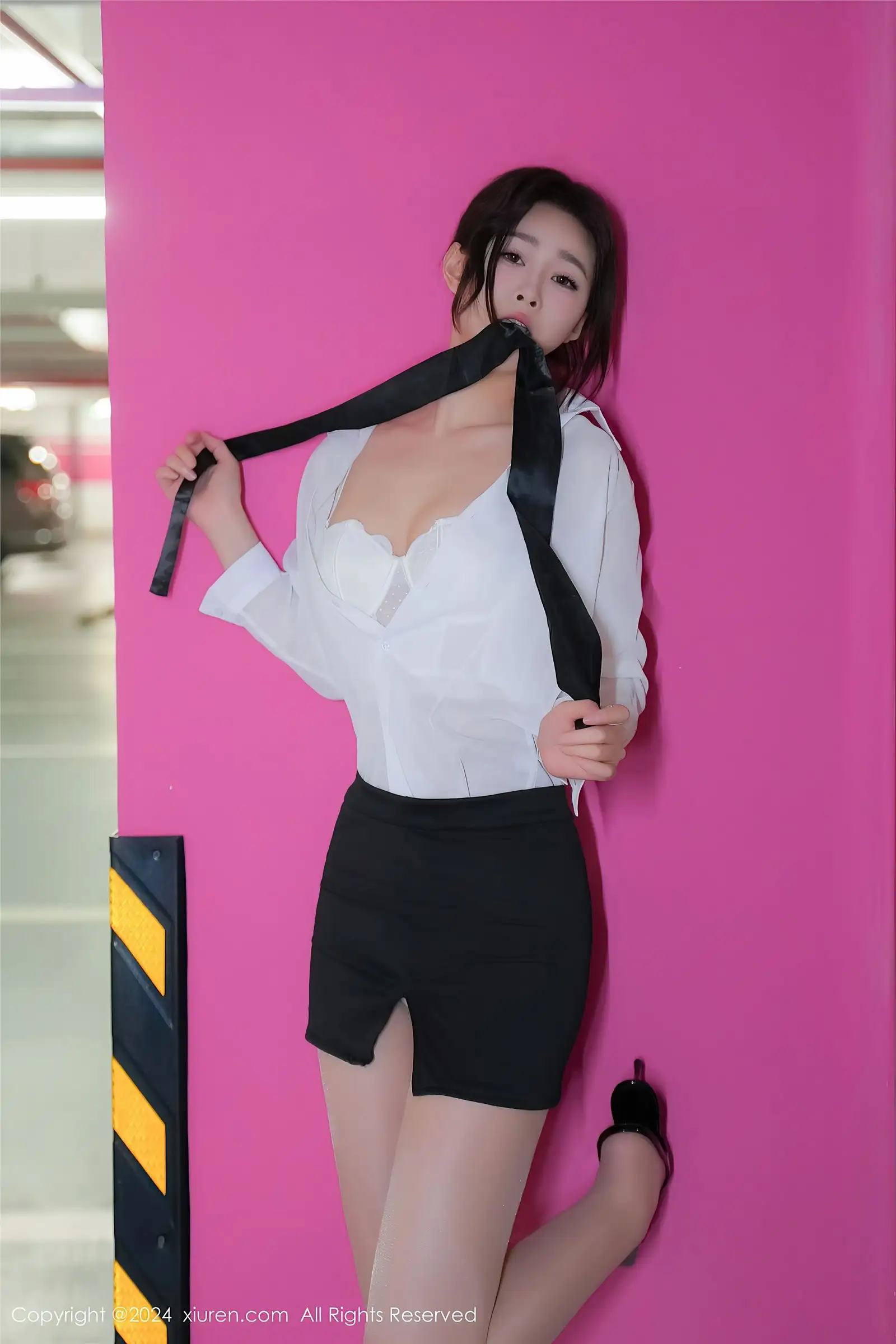 [XIUREN秀人网] 2024.05.29 NO.8613 软糖爱喝奶