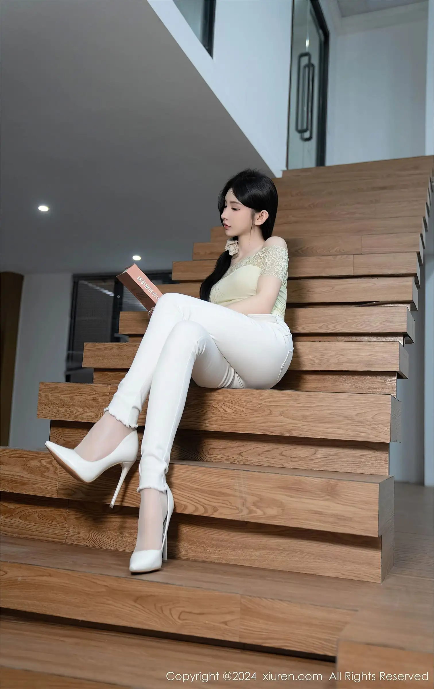 [XIUREN秀人网] 2024.05.31 NO.8633 周于希Sally