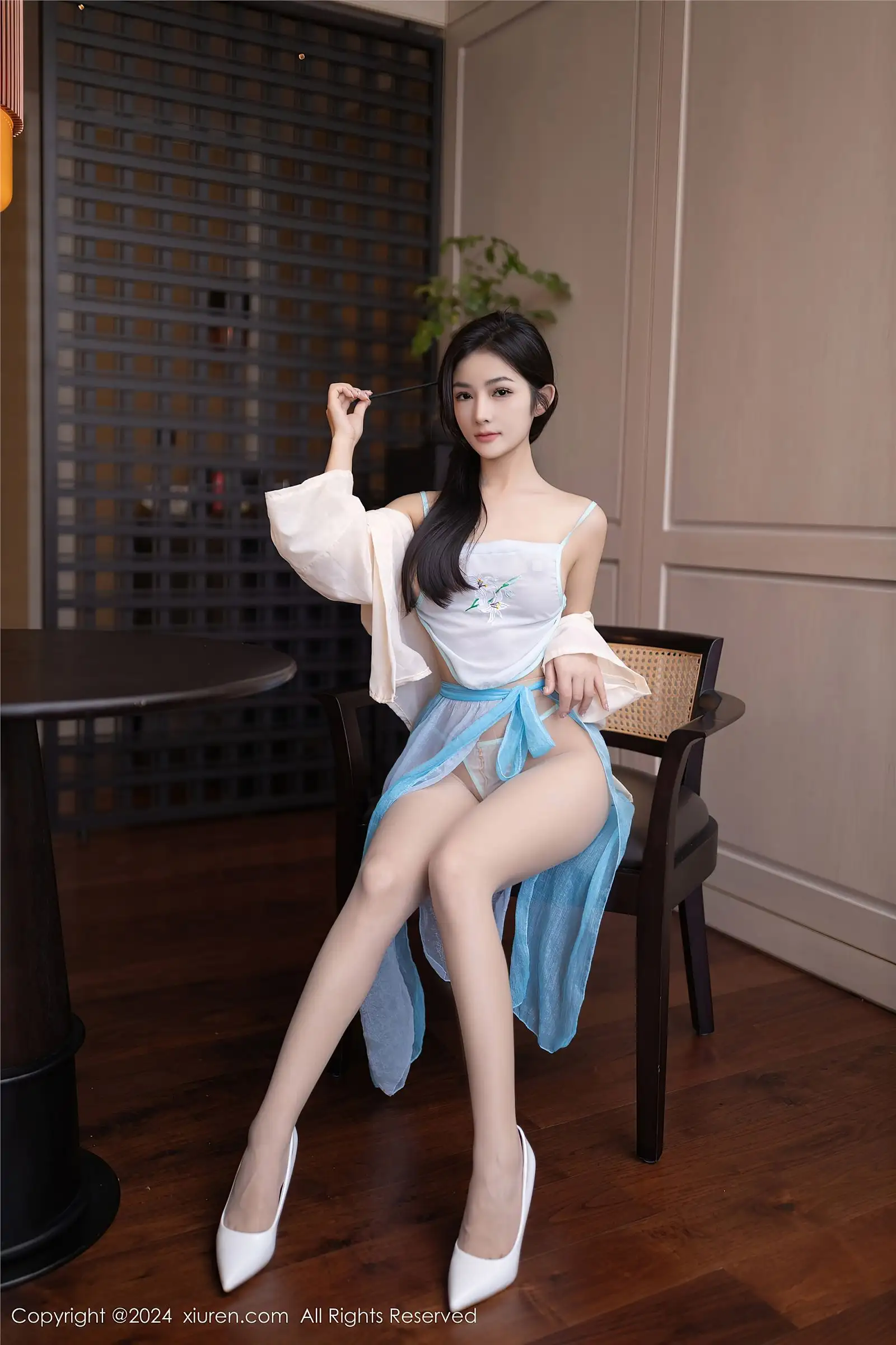 [XIUREN秀人网] 2024.06.12 NO.8691 谭小灵