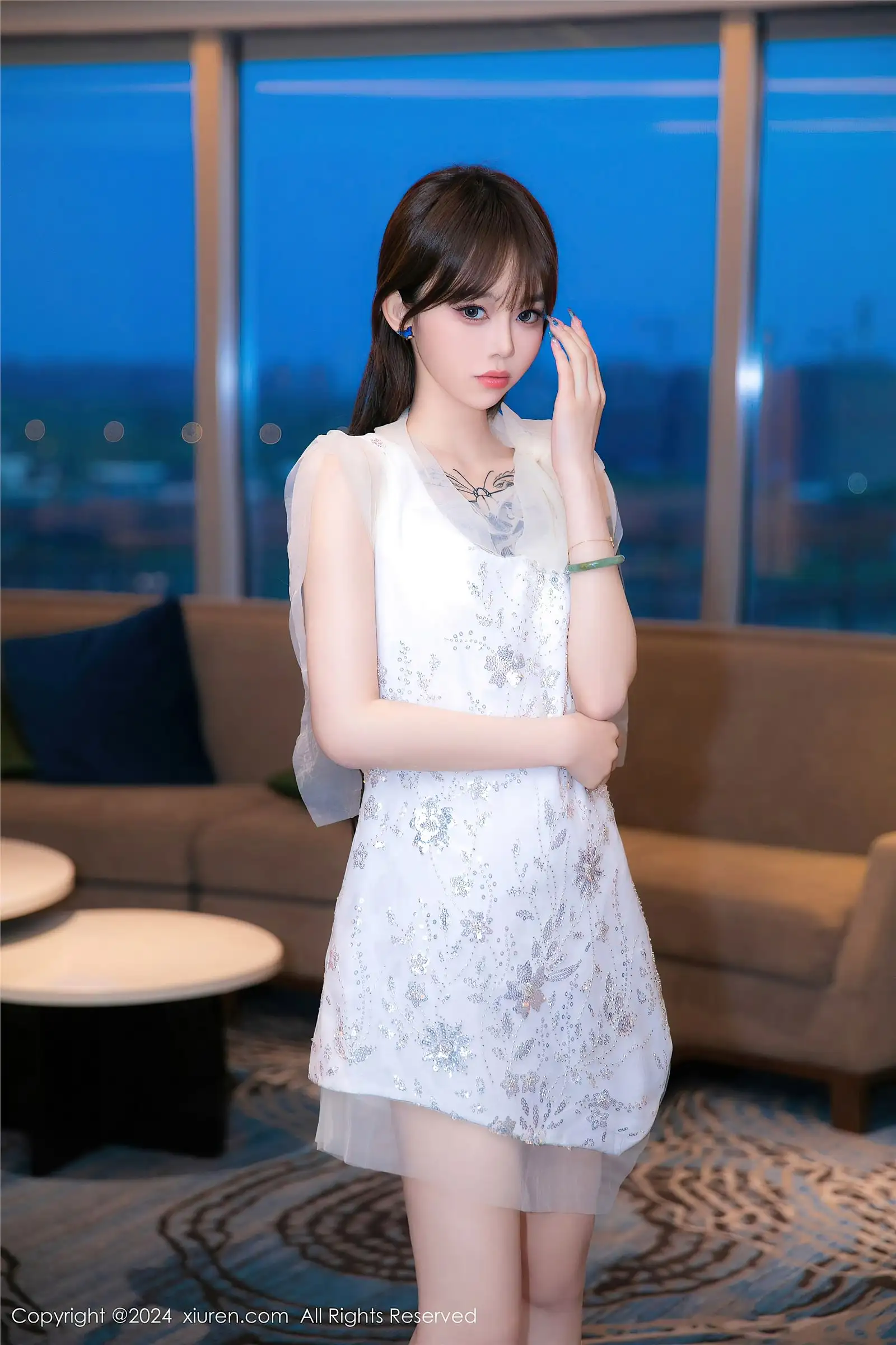 [XIUREN秀人网] 2024.06.13 NO.8696 奶瓶