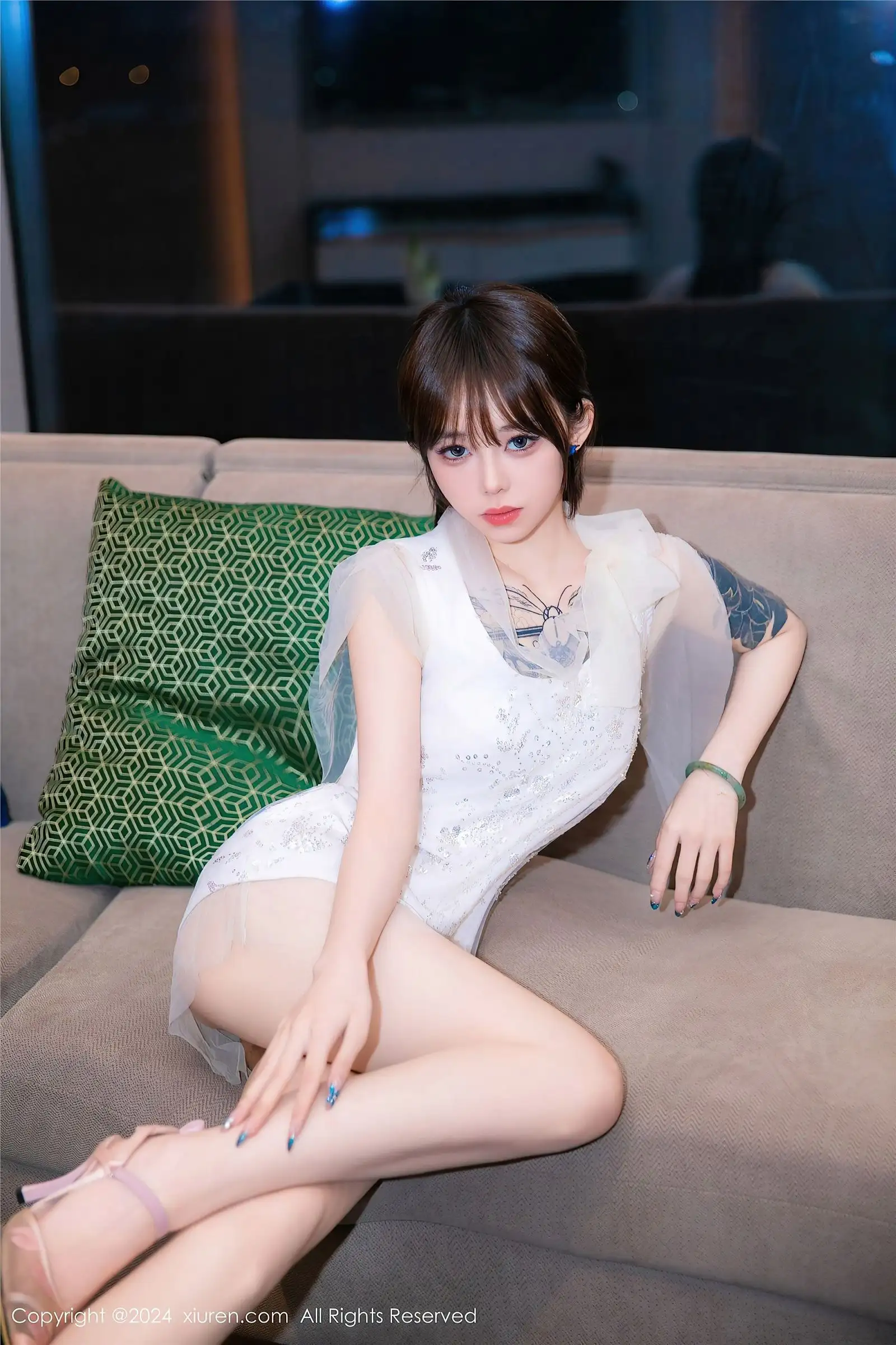 [XIUREN秀人网] 2024.06.13 NO.8696 奶瓶