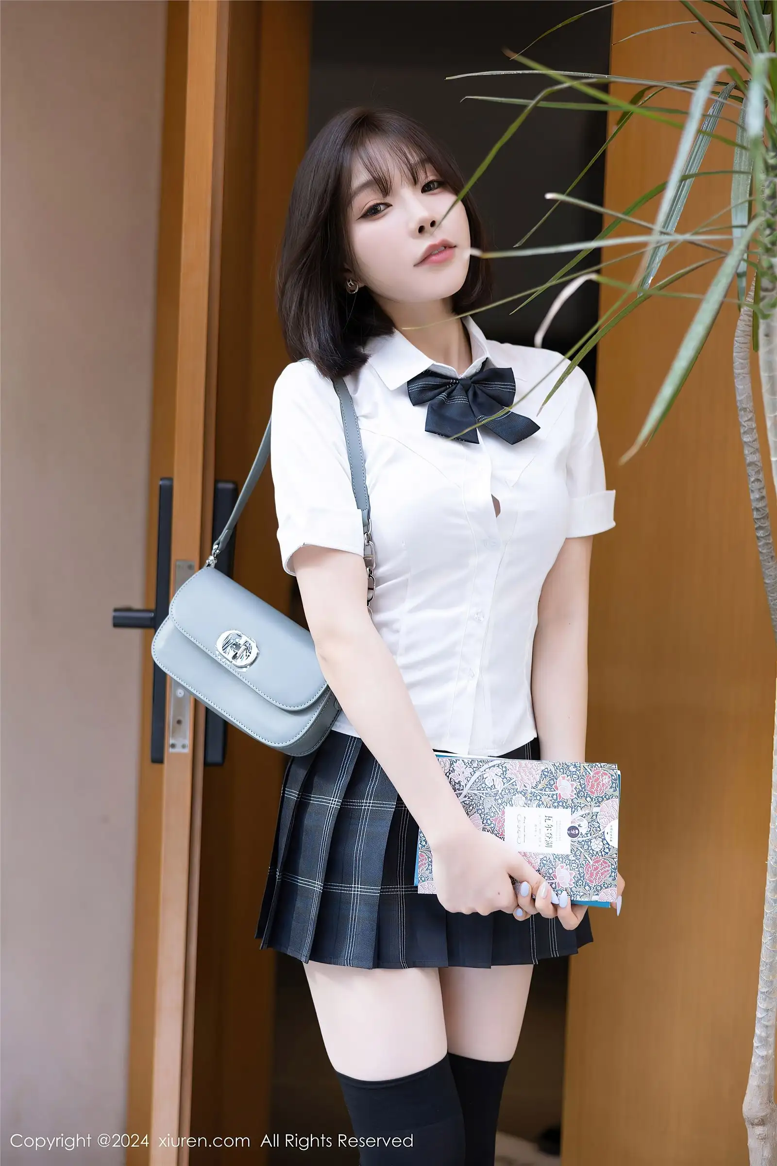 [XIUREN秀人网] 2024.07.01 NO.8785 徐莉芝Booty