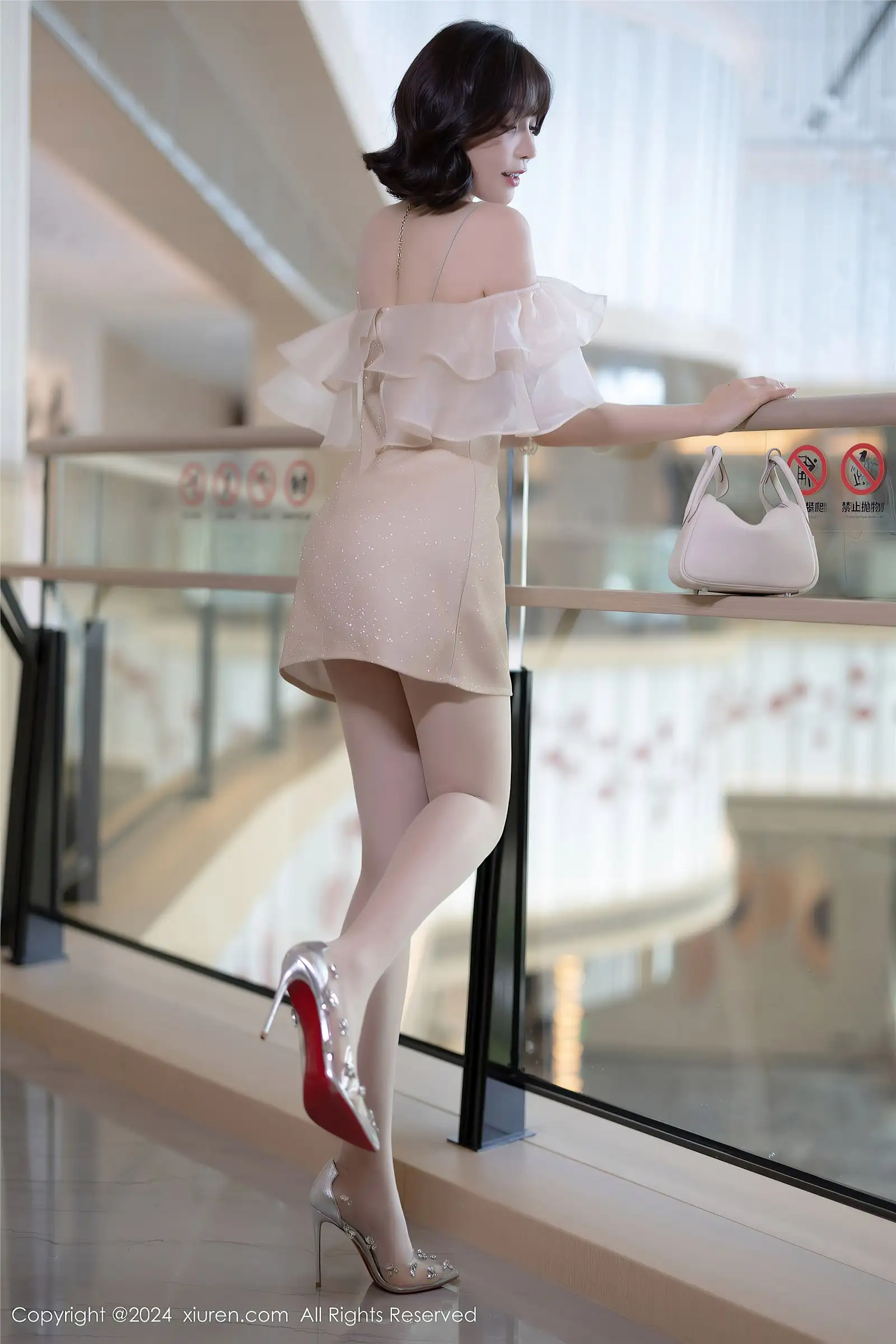 [XIUREN秀人网] 2024.07.25 NO.8917 徐莉芝Booty