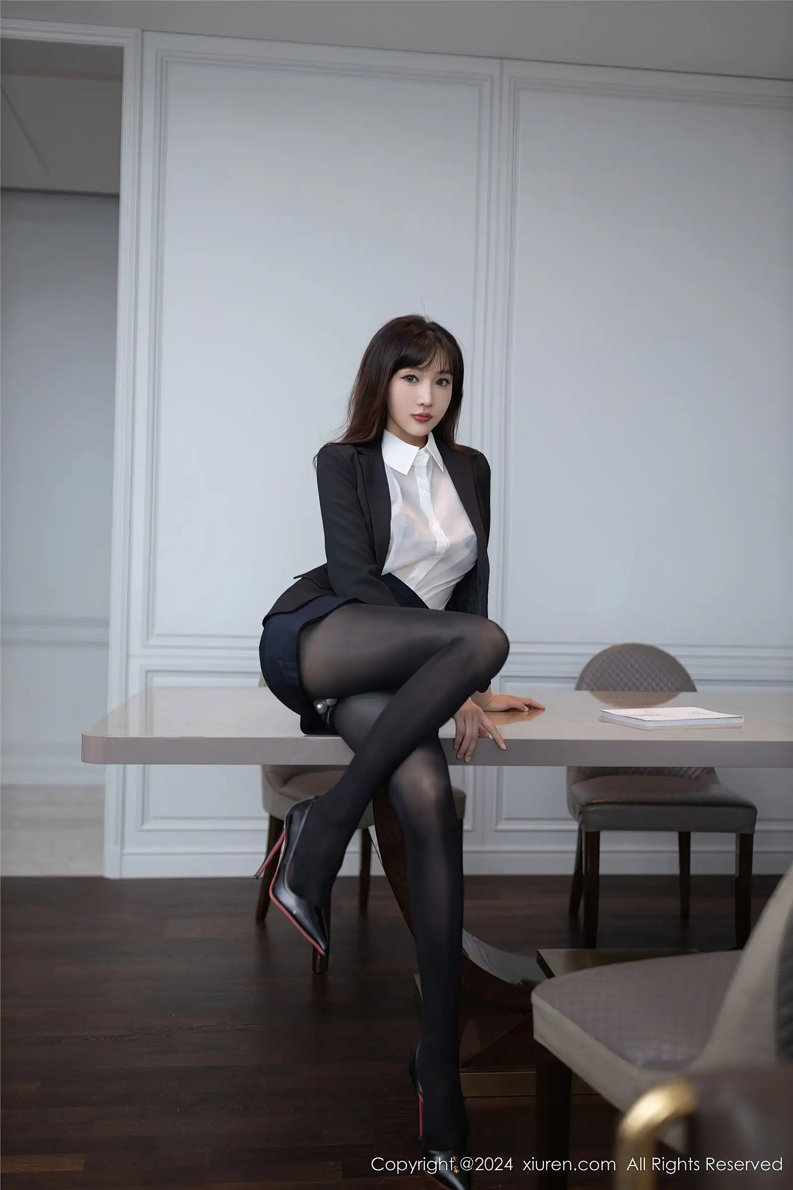 [XIUREN秀人网] 2024.08.08 NO.8988 陆萱萱