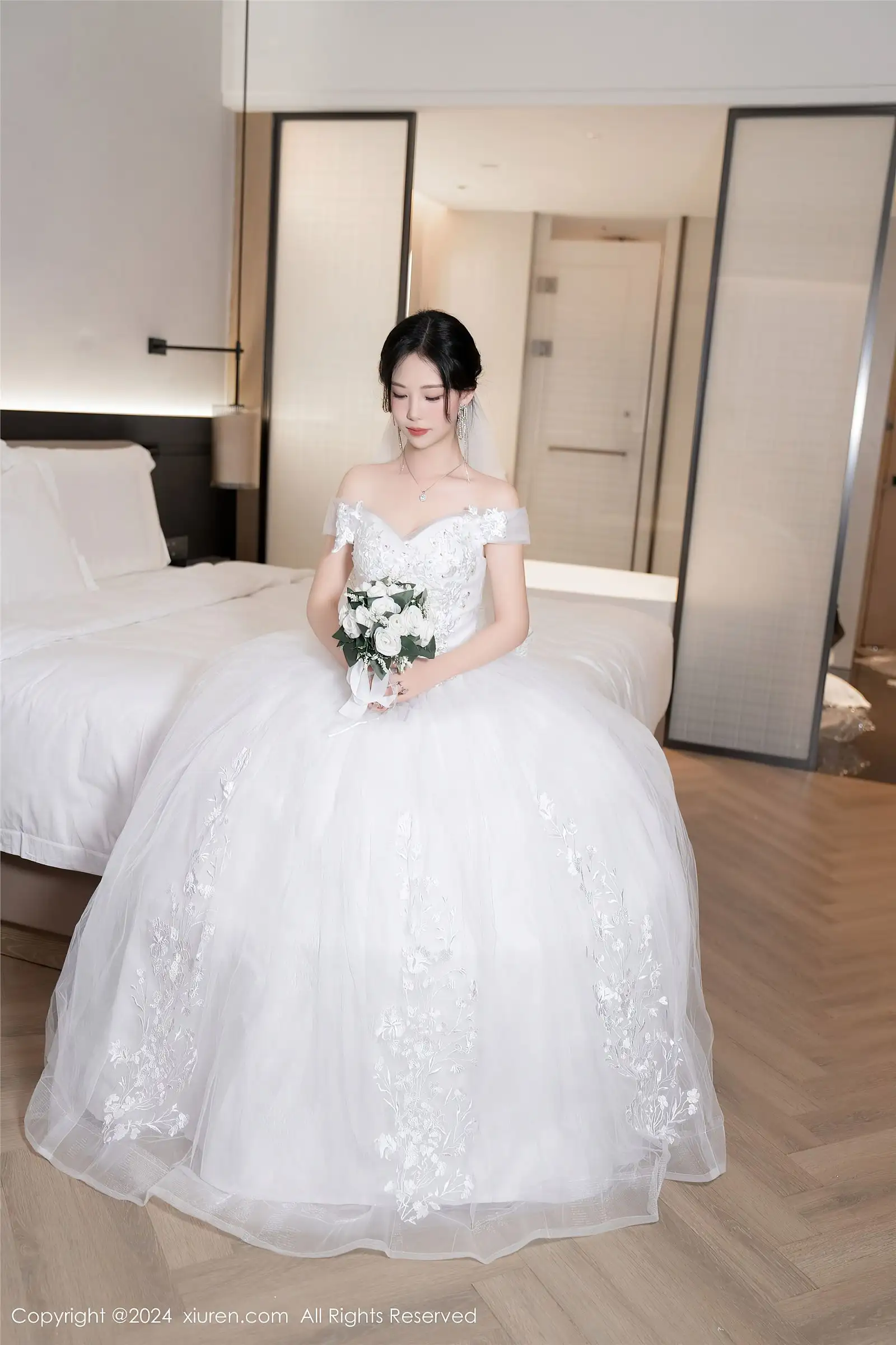 [XIUREN秀人网] 2024.08.09 NO.8998 利世