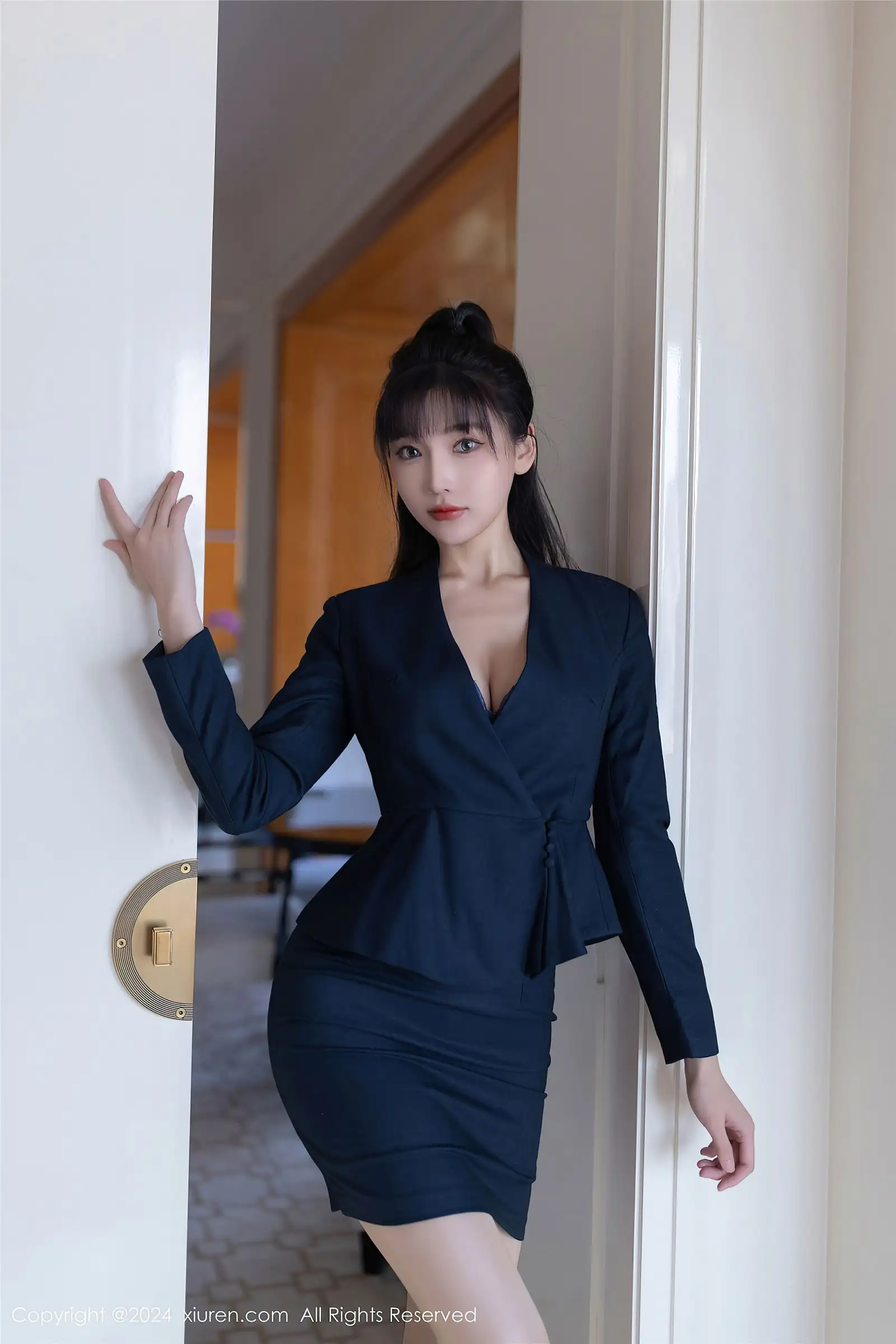 [XIUREN秀人网] 2024.10.10 NO.9263 陆萱萱