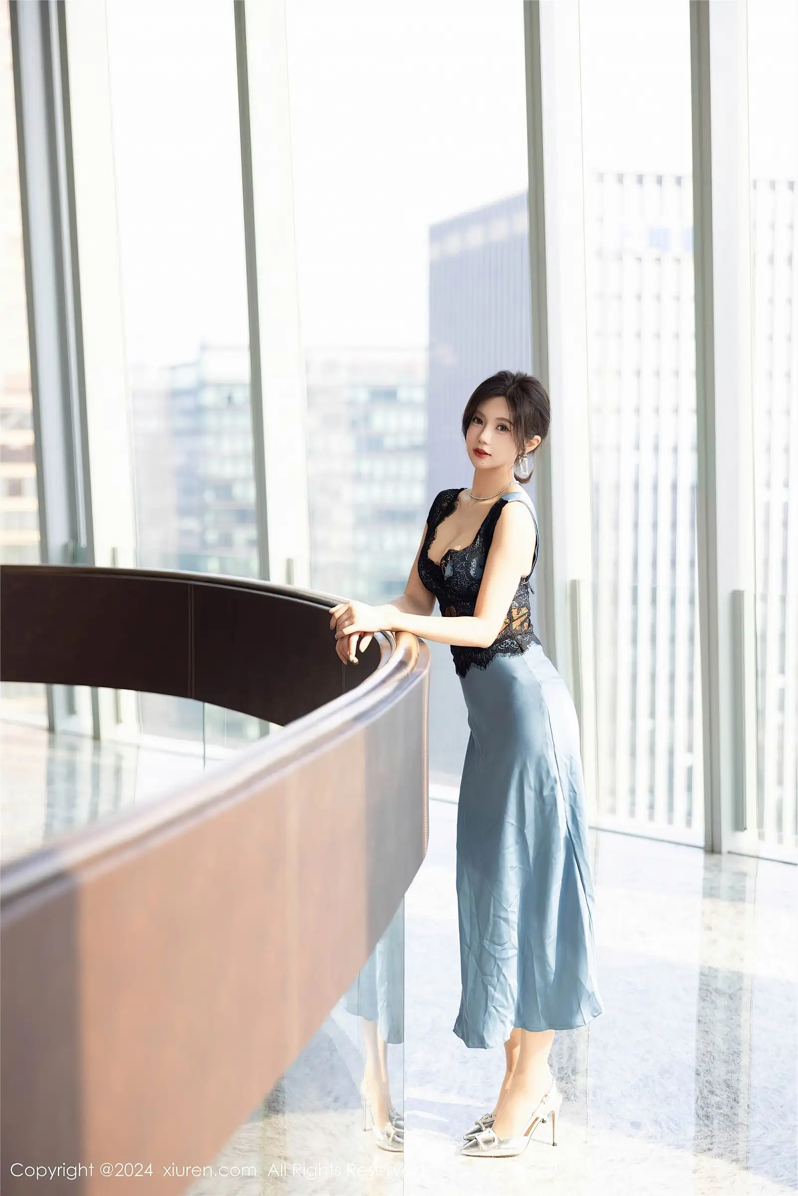 [XIUREN秀人网] 2024.10.18 NO.9310 绮里嘉ula