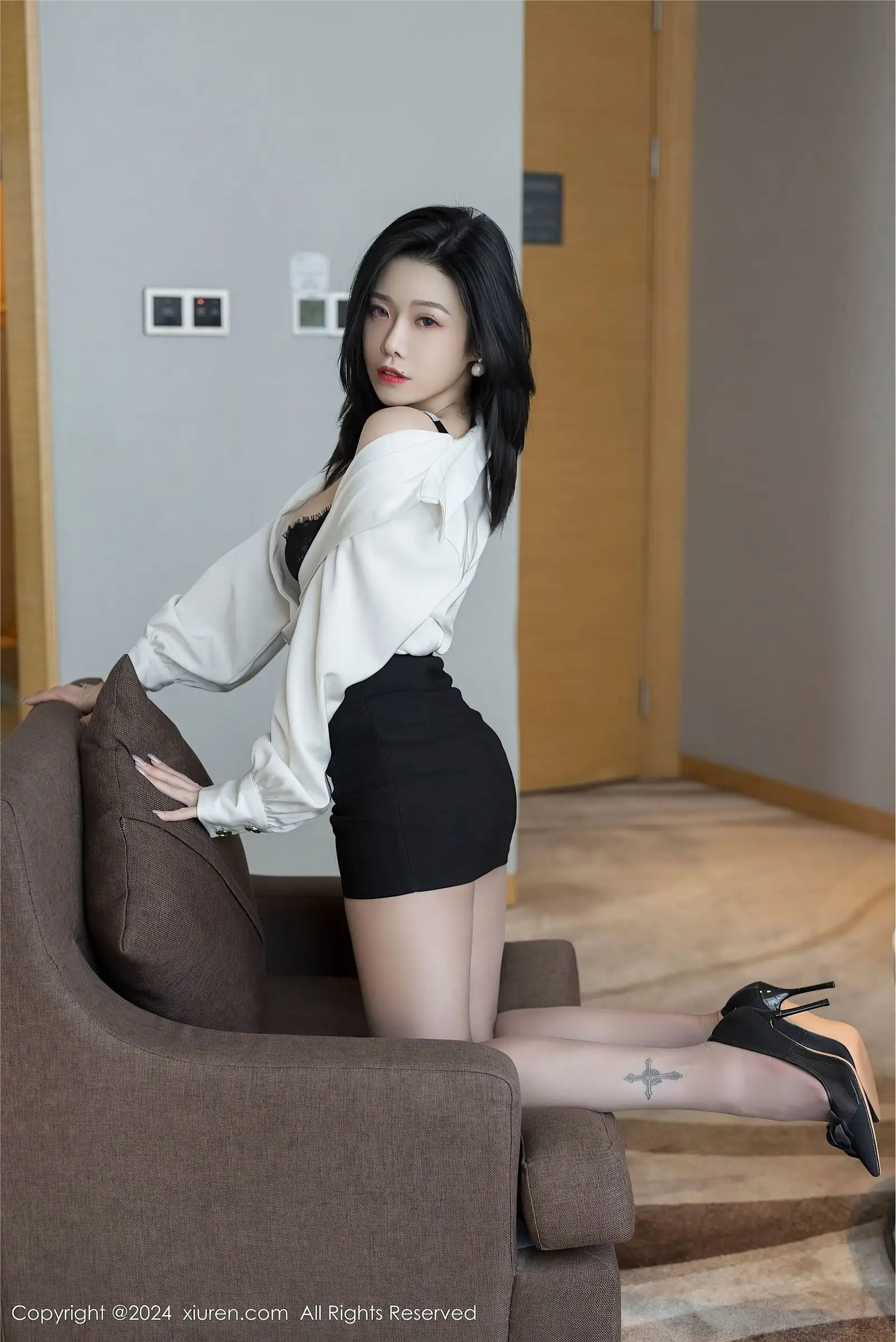 [XIUREN秀人网] 2024.10.23 NO.9329 luvian本能