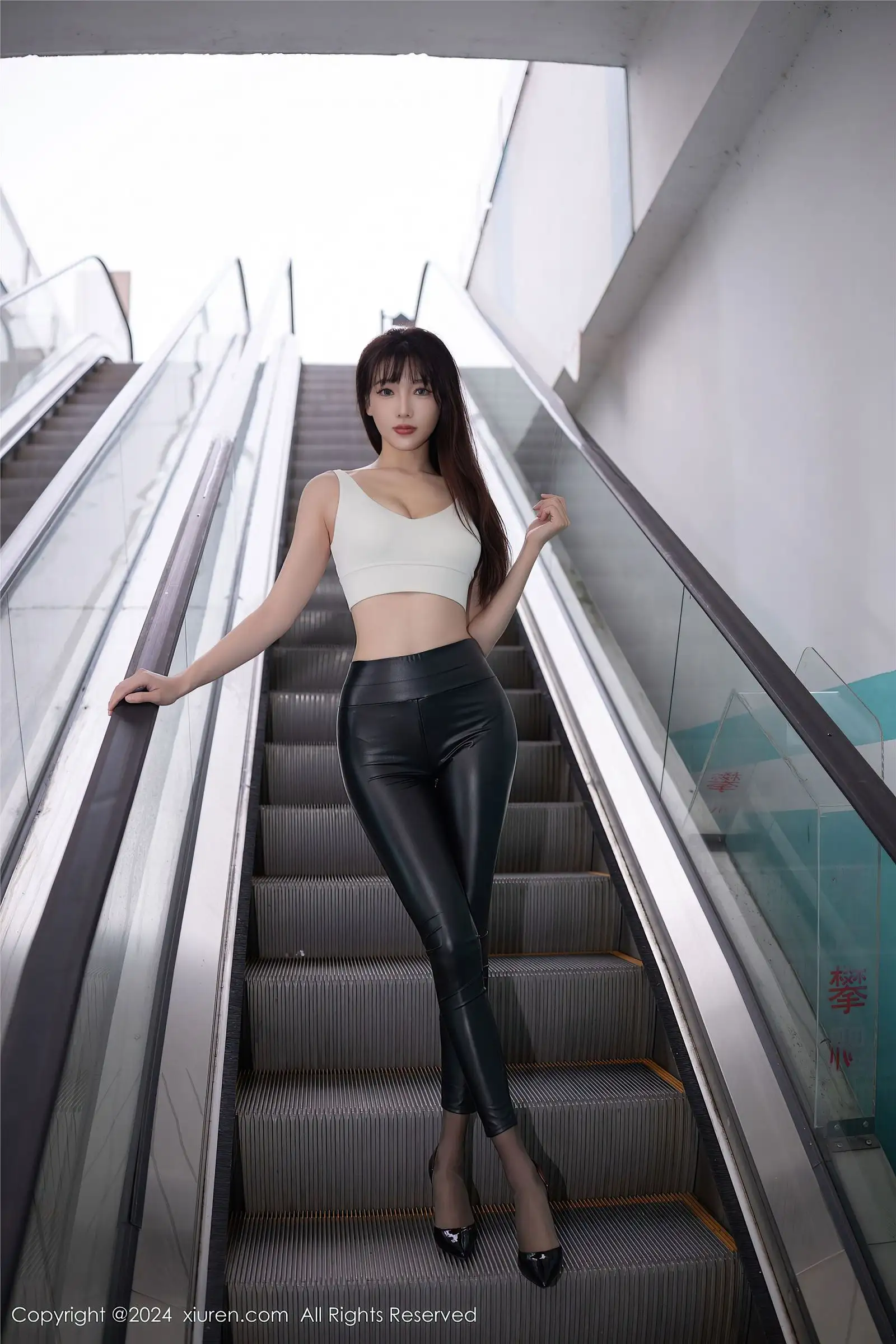 [XIUREN秀人网] 2024.10.31 NO.9377 陆萱萱