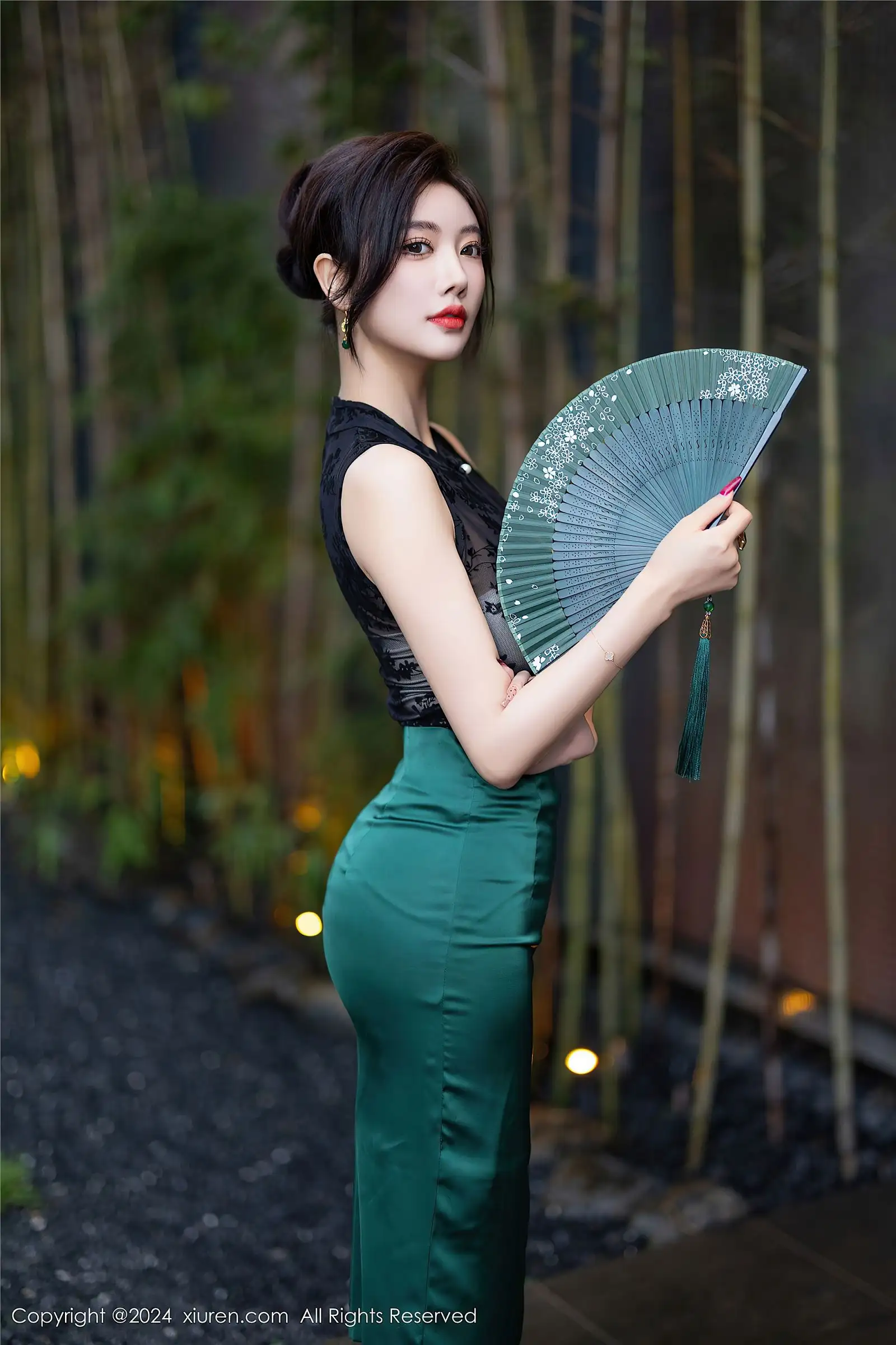 [XIUREN秀人网] 2024.11.01 NO.9384 杨晨晨Yome