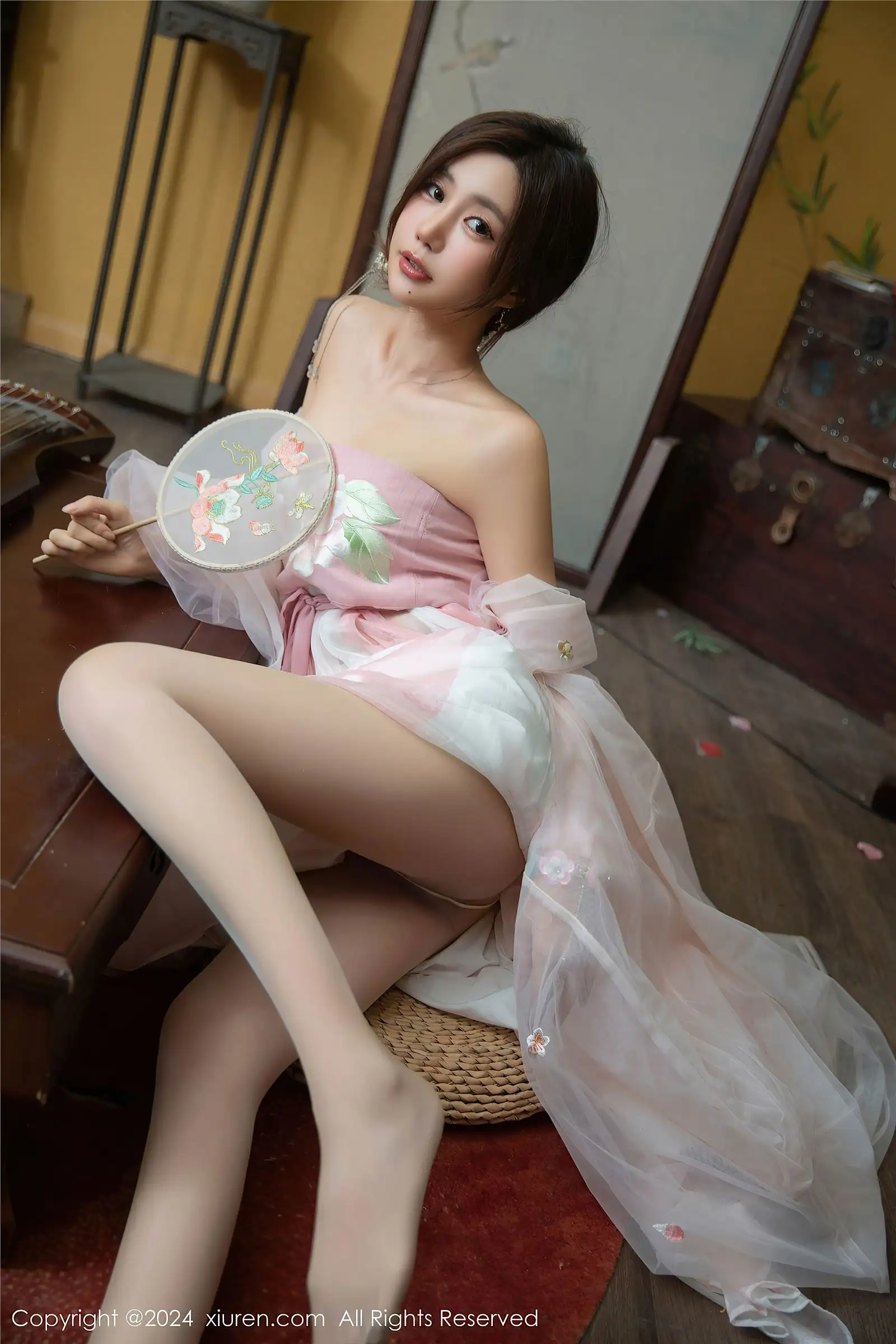 [XIUREN秀人网] 2024.11.20 NO.9475 绮里嘉ula