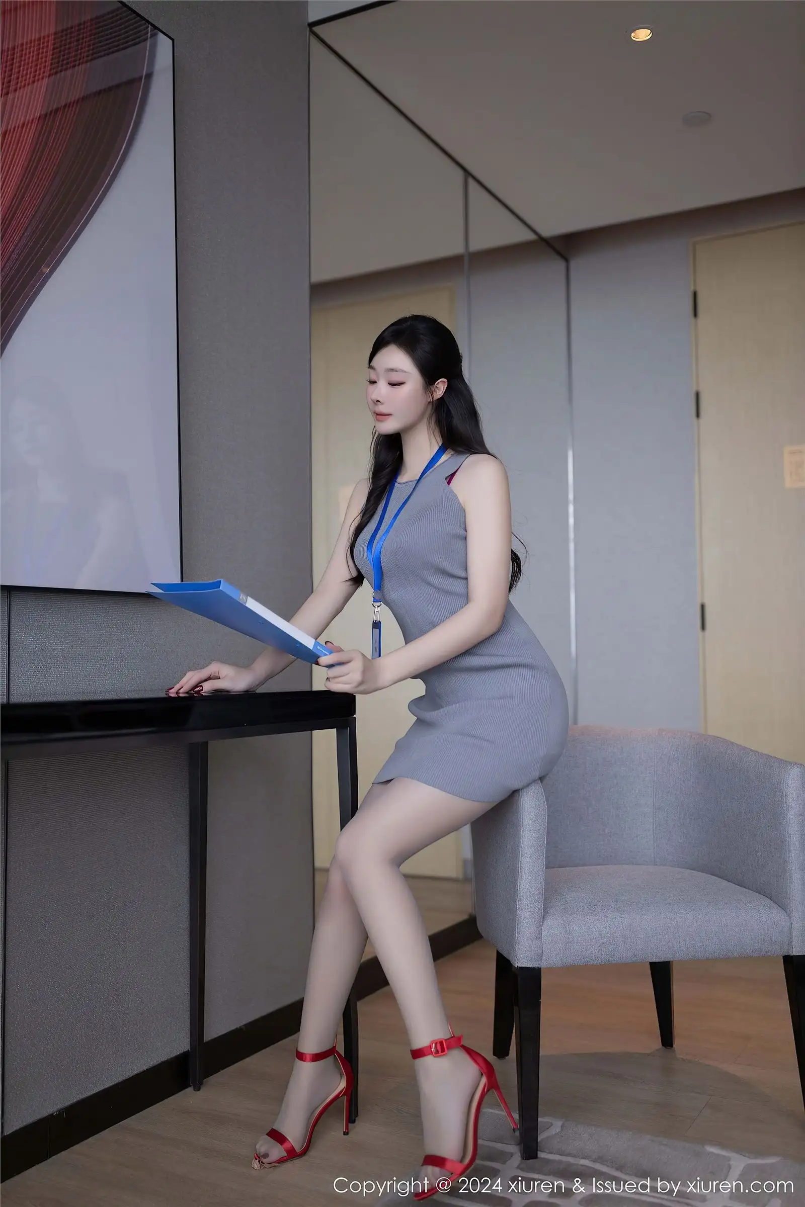 [XIUREN秀人网] 2024.11.22 NO.9493 小逗逗