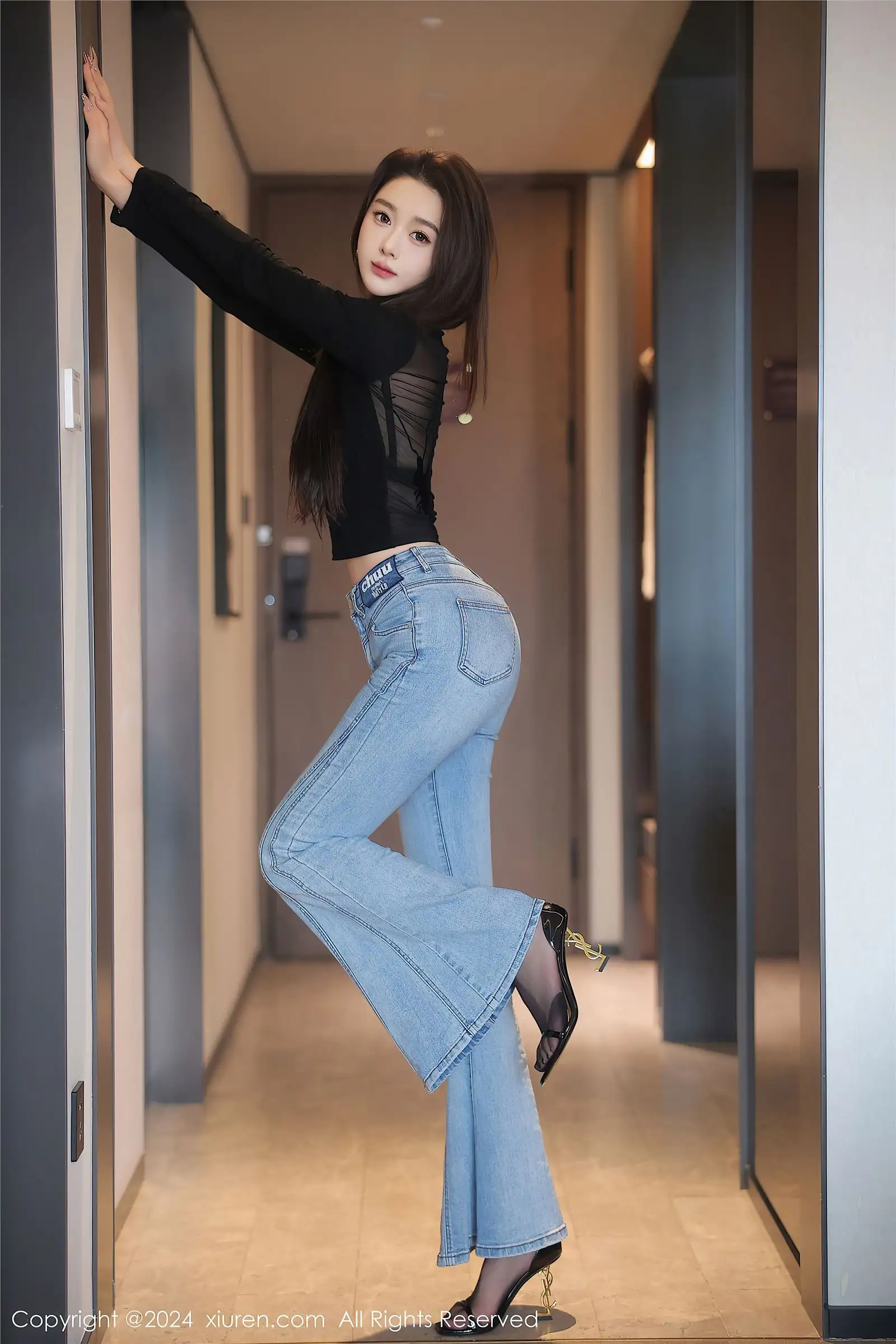 [XIUREN秀人网] 2024.12.06 NO.9555 Candy糖糖