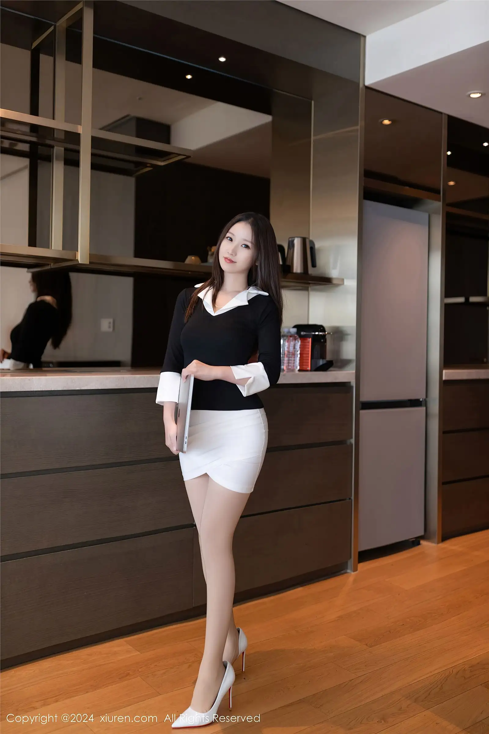 [XIUREN秀人网] 2024.12.12 NO.9587 杏子Yada