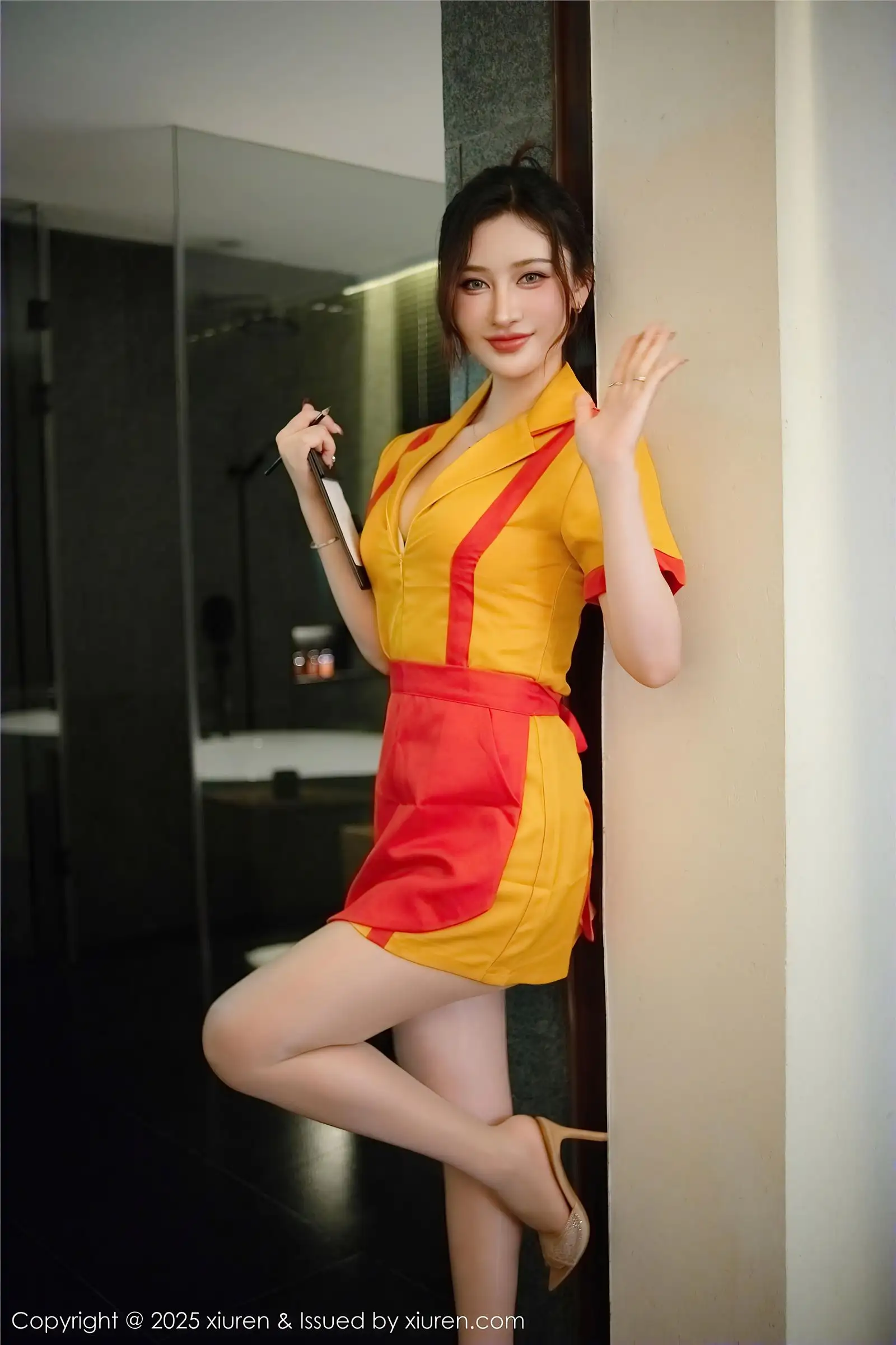 [XIUREN秀人网] 2025.01.02 NO.9695 蕾蕾醒了没