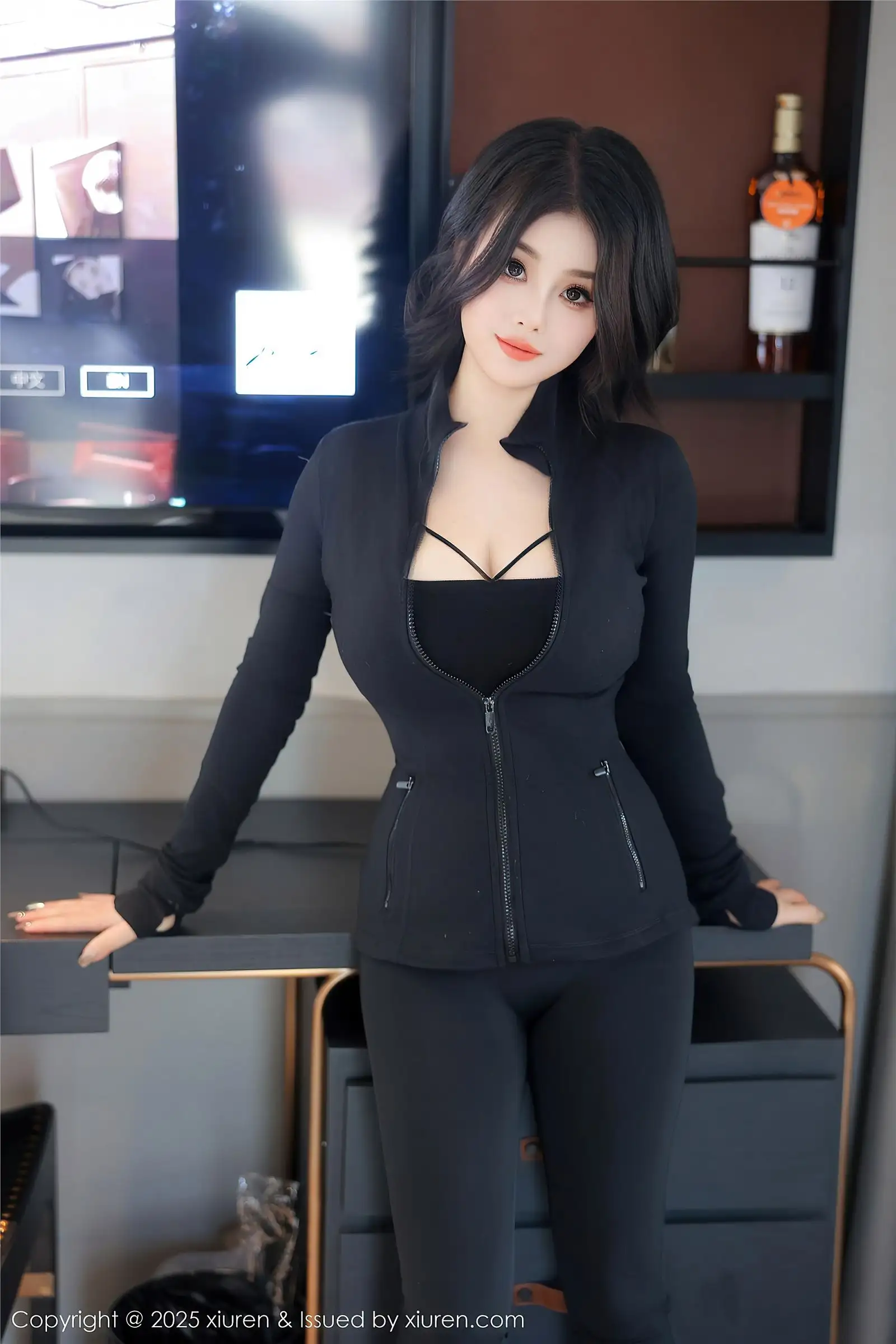 [XIUREN秀人网] 2025.01.02 NO.9694 M0nica