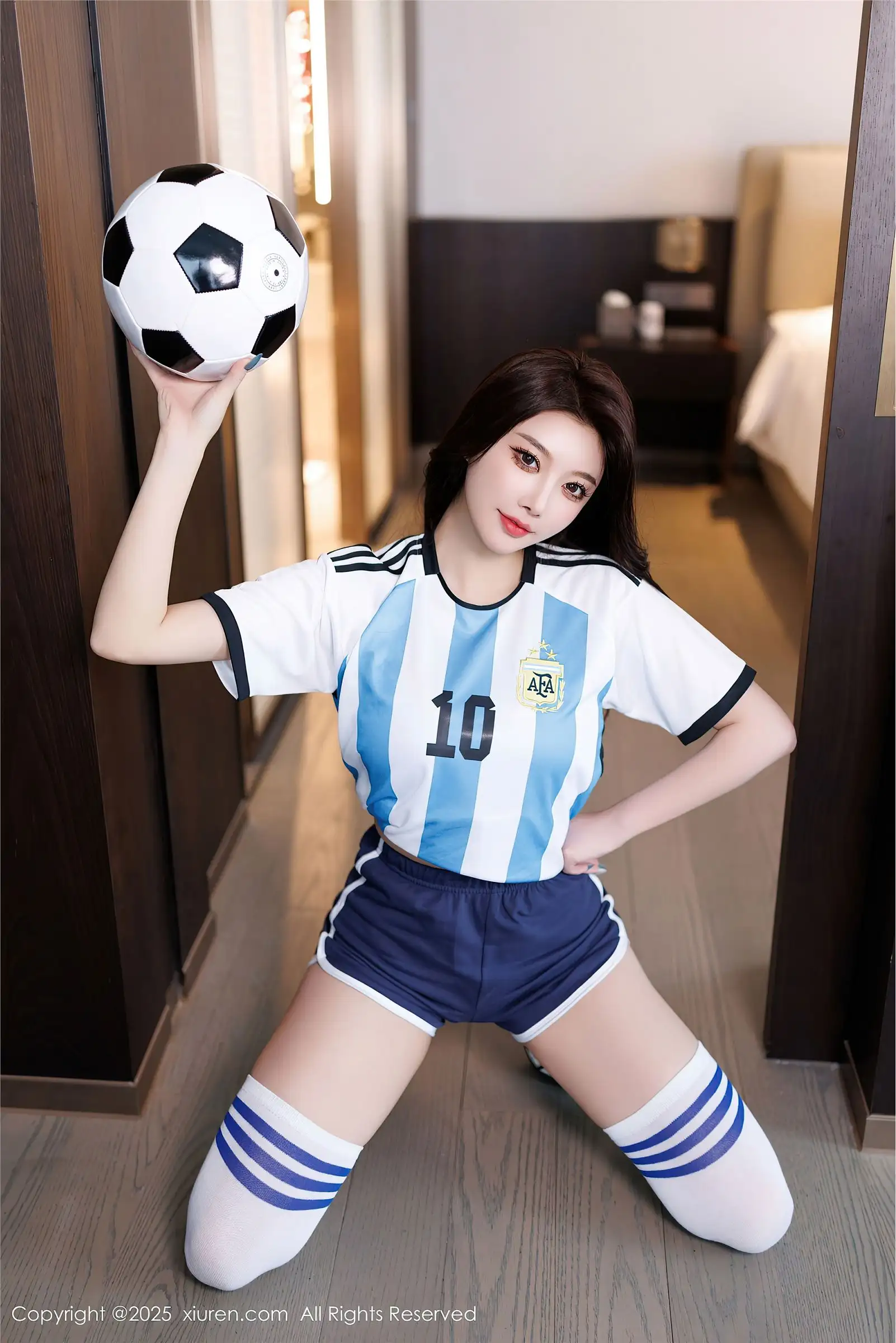 [XIUREN秀人网] 2025.01.03 NO.9706 杨晨晨Yome