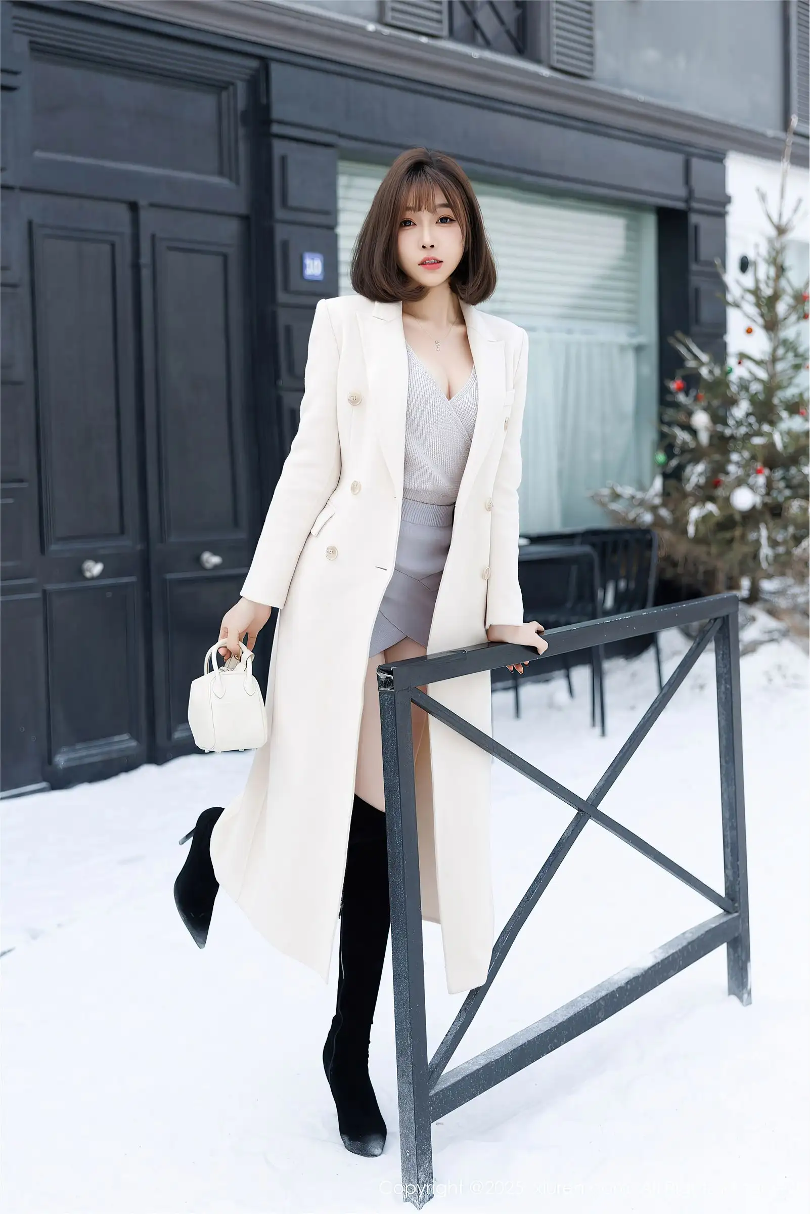 [XIUREN秀人网] 2025.01.09 NO.9734 徐莉芝Booty