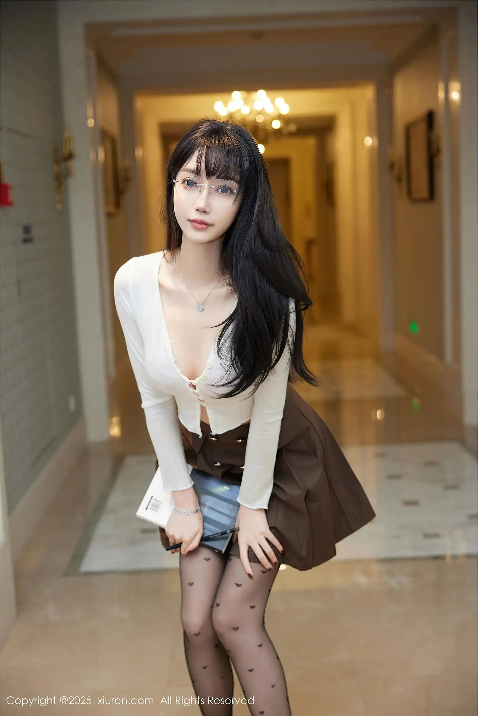 [XIUREN秀人网] 2025.01.10 NO.9737 玥儿玥er