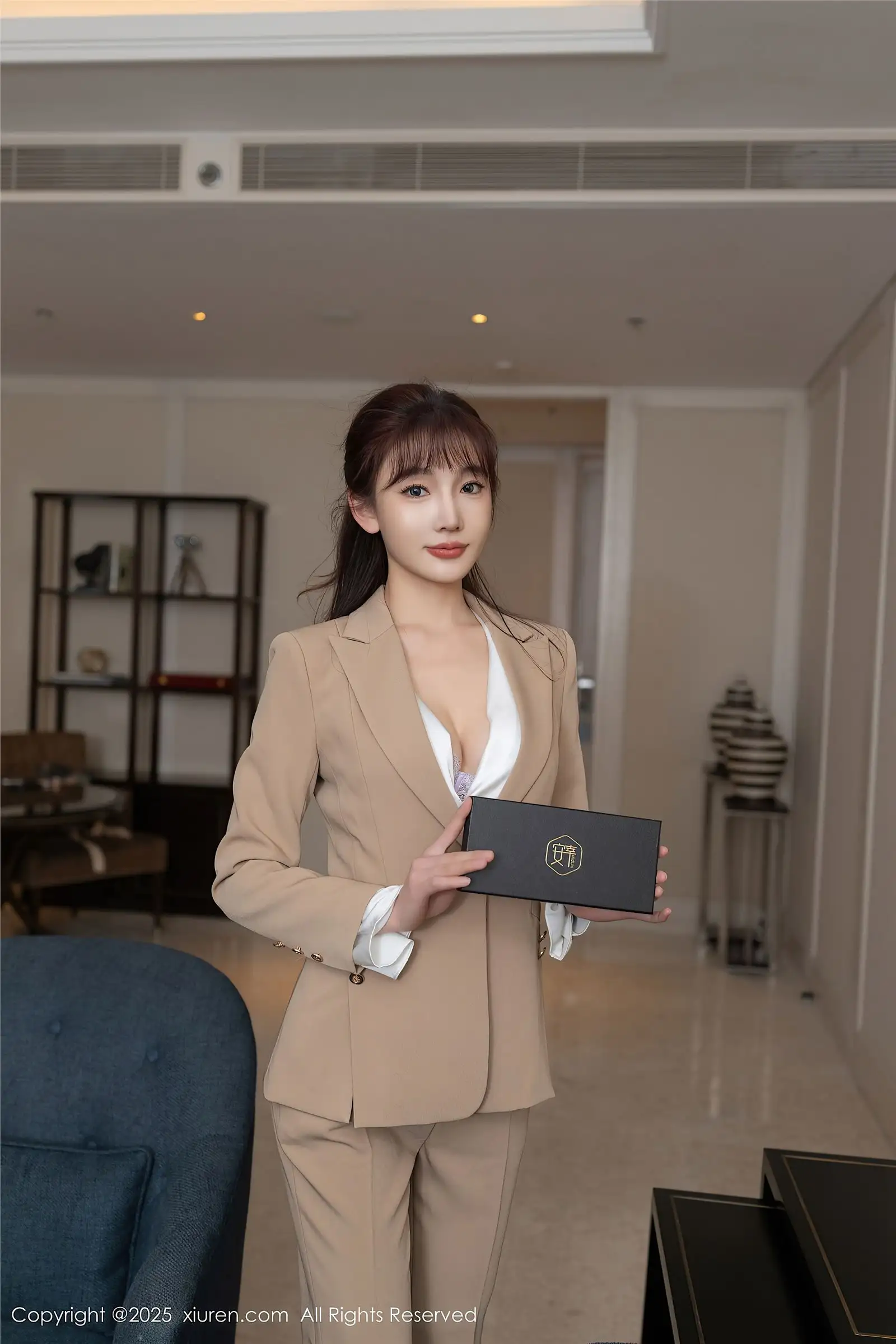 [XIUREN秀人网] 2025.02.13 NO.9881 陆萱萱