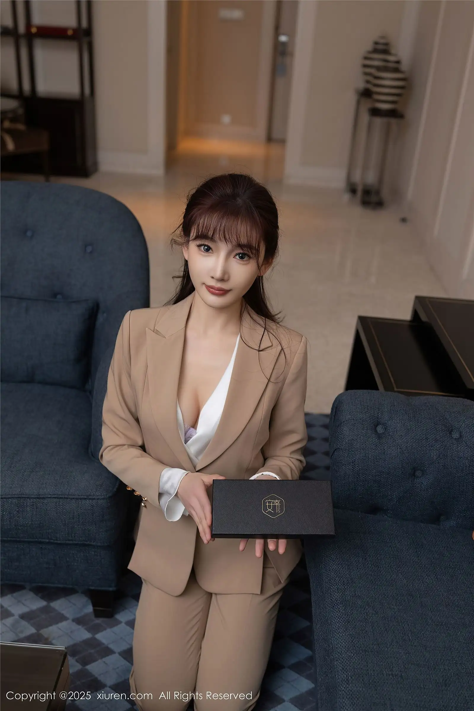 [XIUREN秀人网] 2025.02.13 NO.9881 陆萱萱