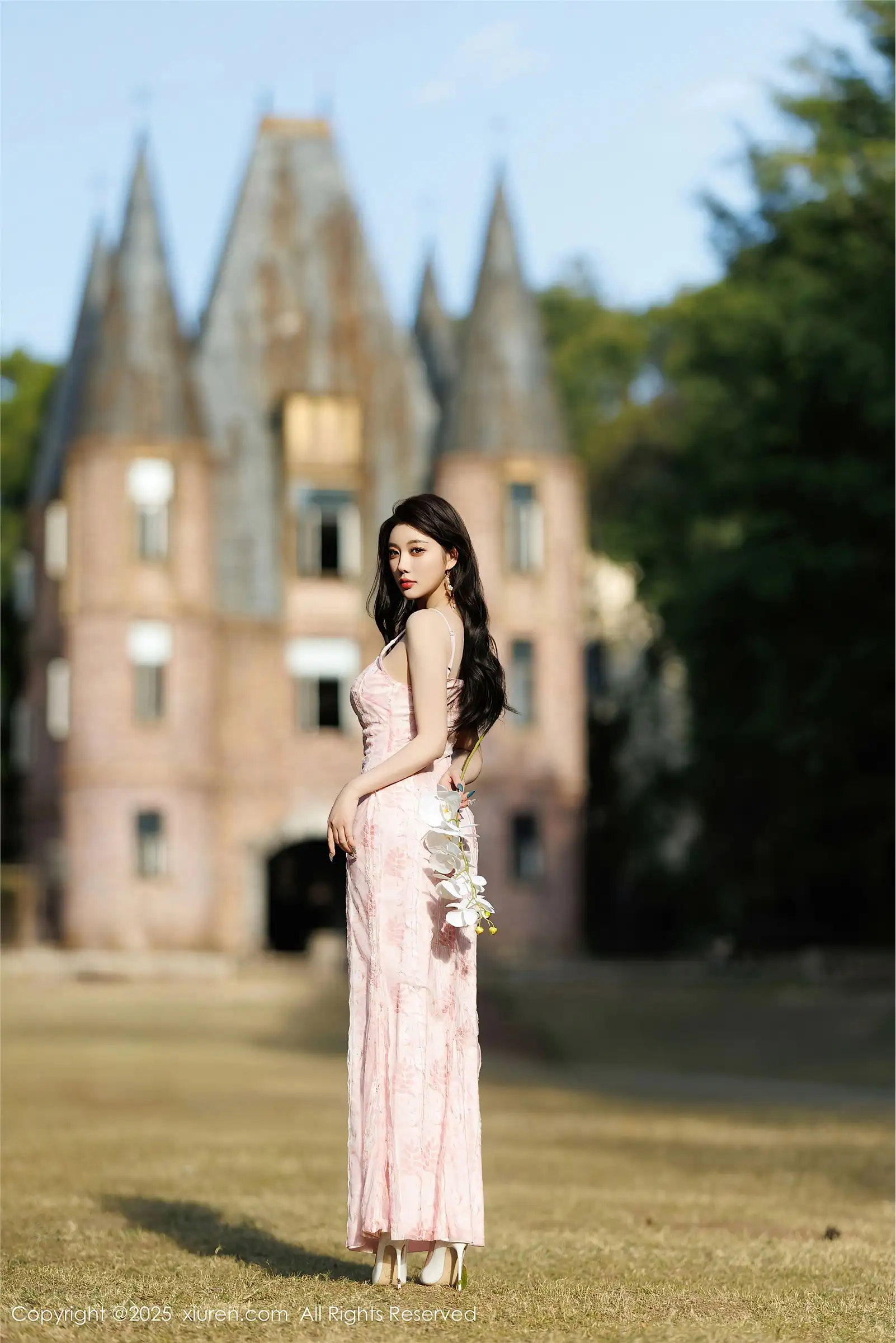 [XIUREN秀人网] 2025.02.14 NO.9886 杨晨晨Yome