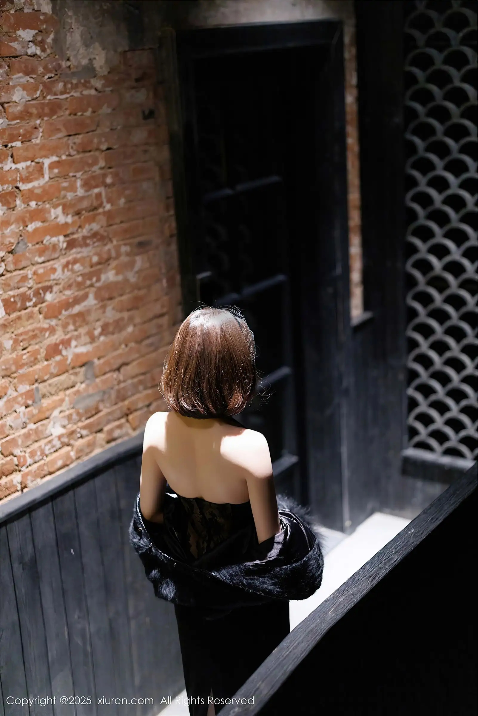 [XIUREN秀人网] 2025.02.13 NO.9880 徐莉芝Booty