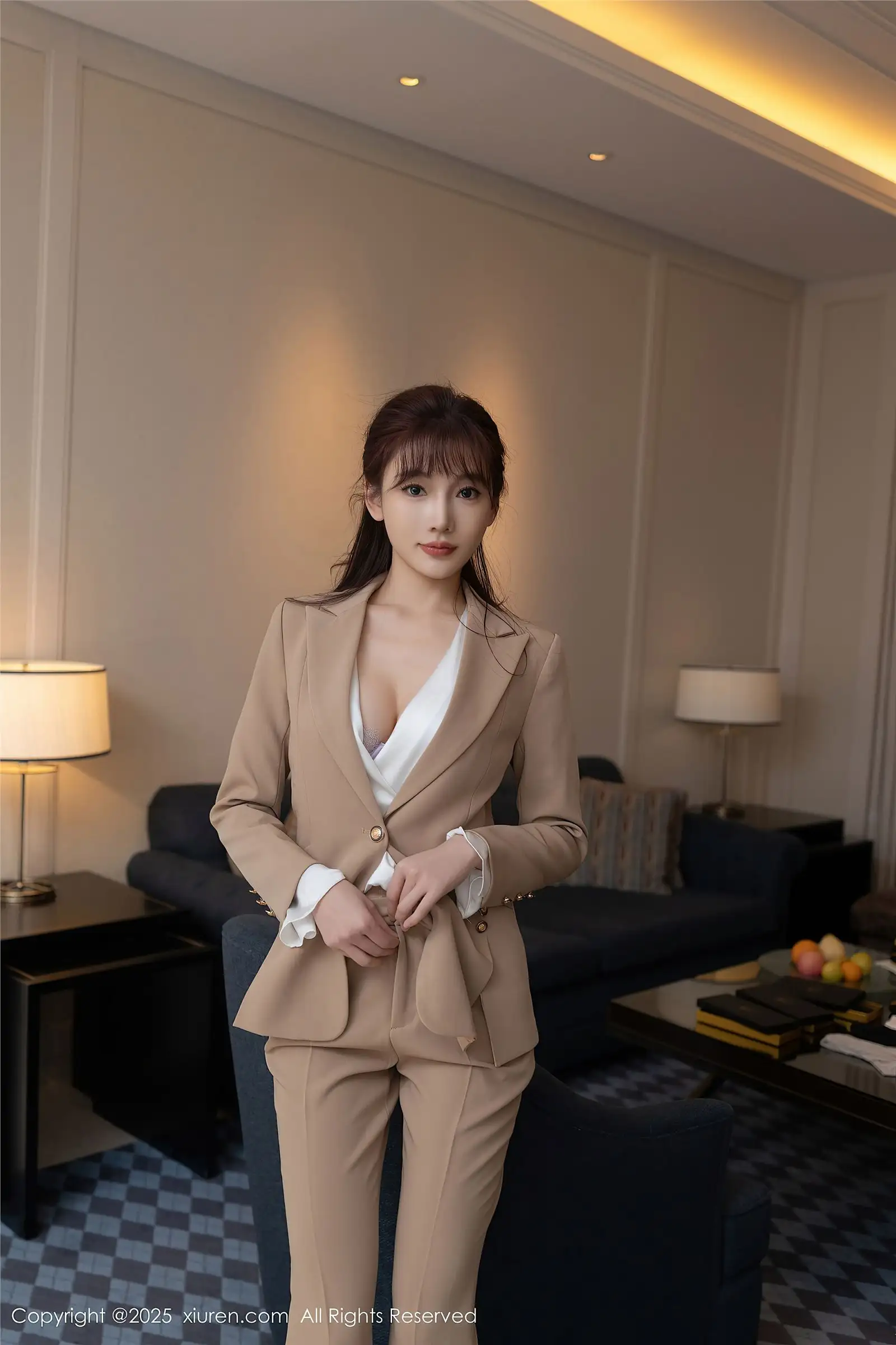 [XIUREN秀人网] 2025.02.13 NO.9881 陆萱萱