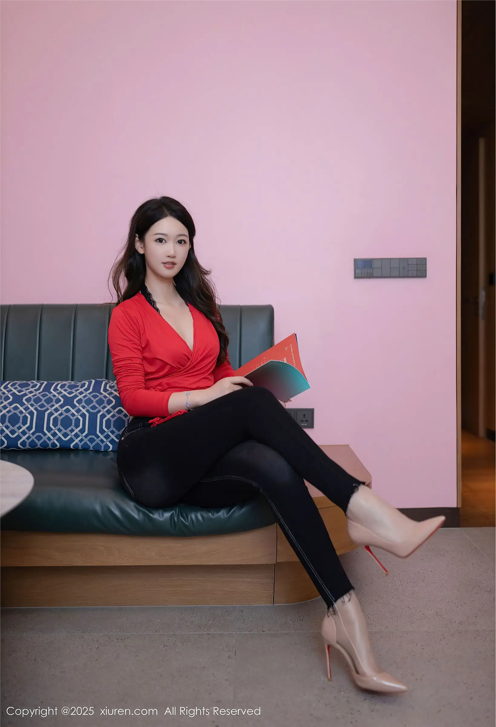 [XIUREN秀人网] 2025.02.17 NO.9894 唐安琪