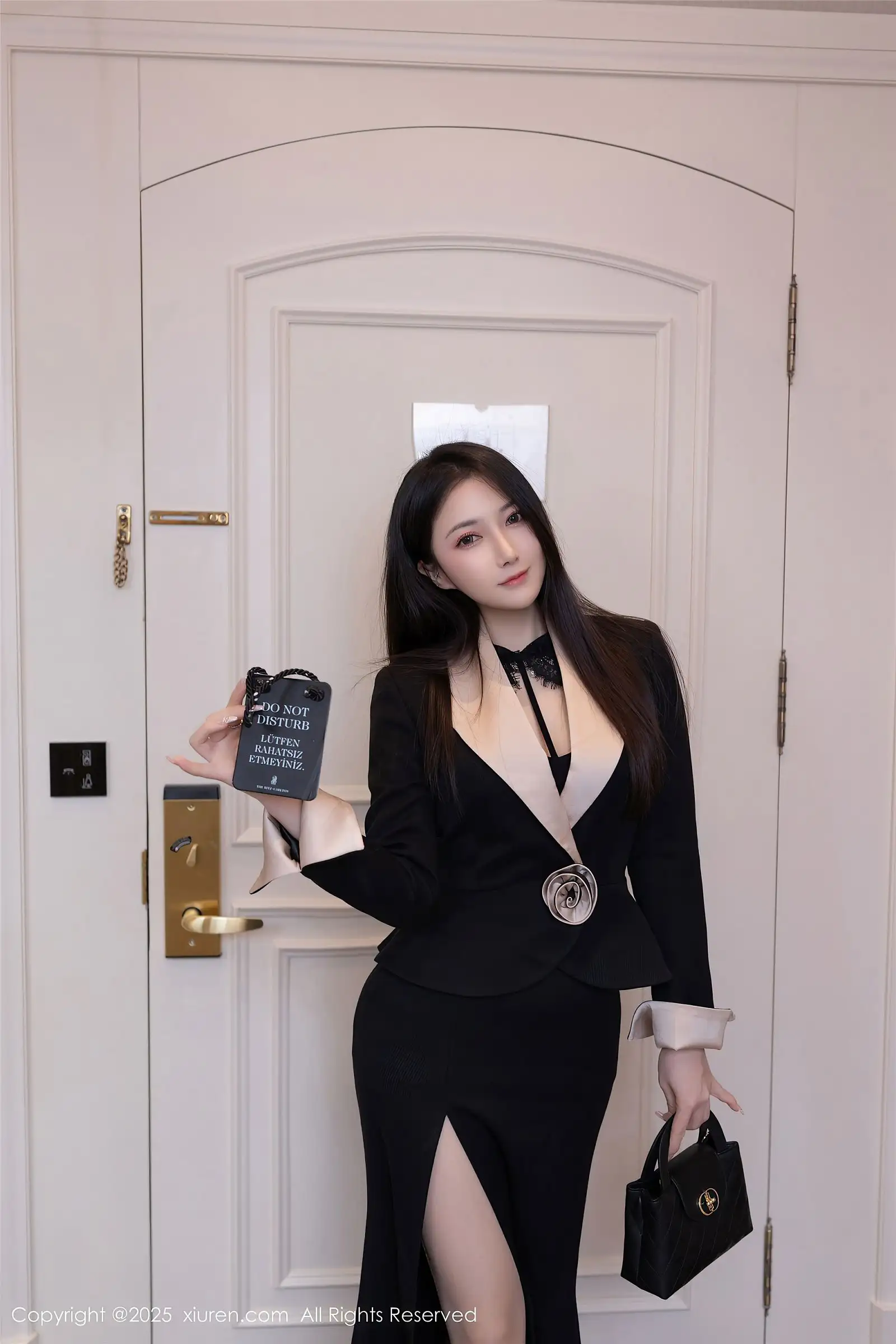 [XIUREN秀人网] 2025.02.28 NO.9953 鱼子酱Fish