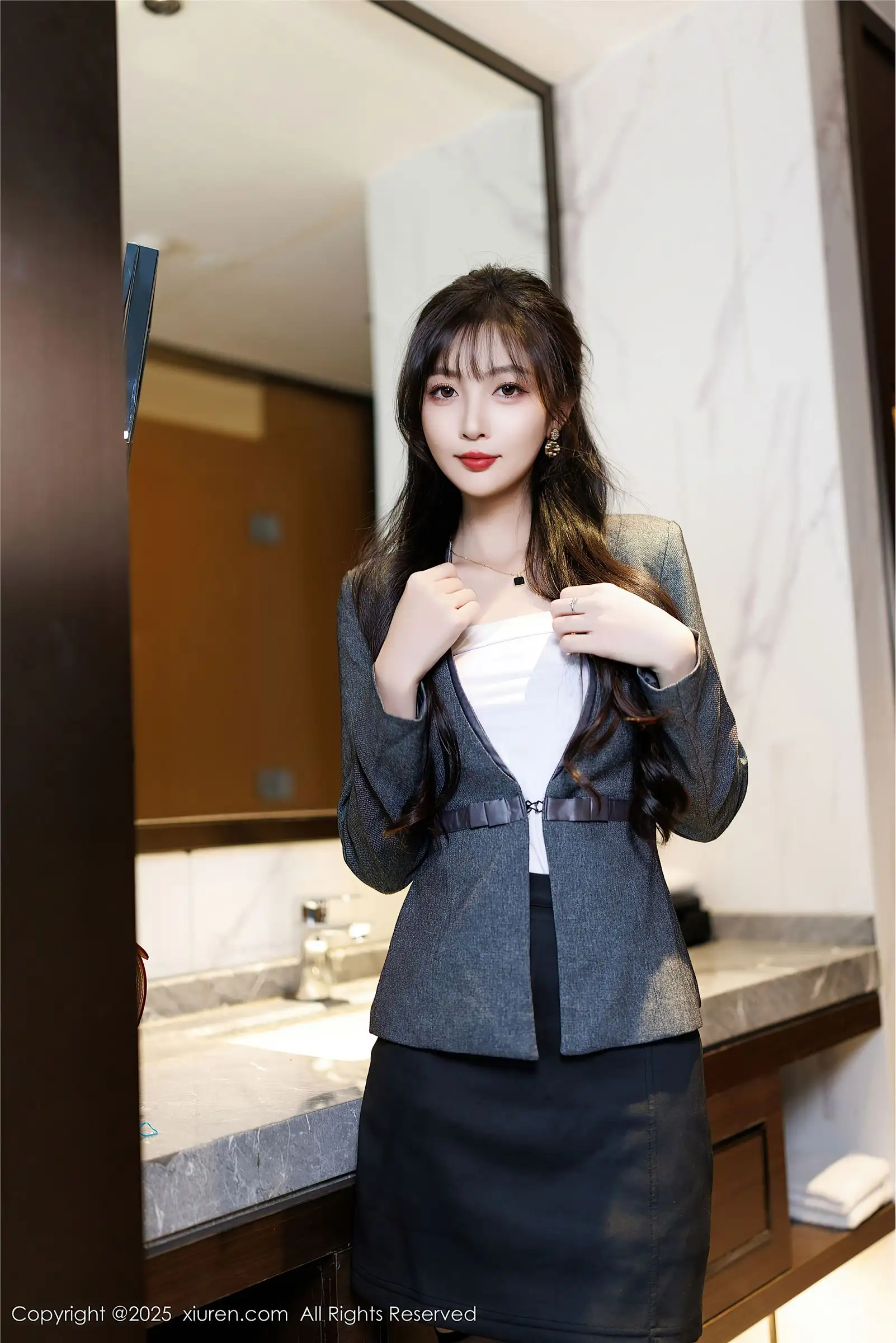 [XIUREN秀人网] 2025.03.03 NO.9957 樱桃小阑子