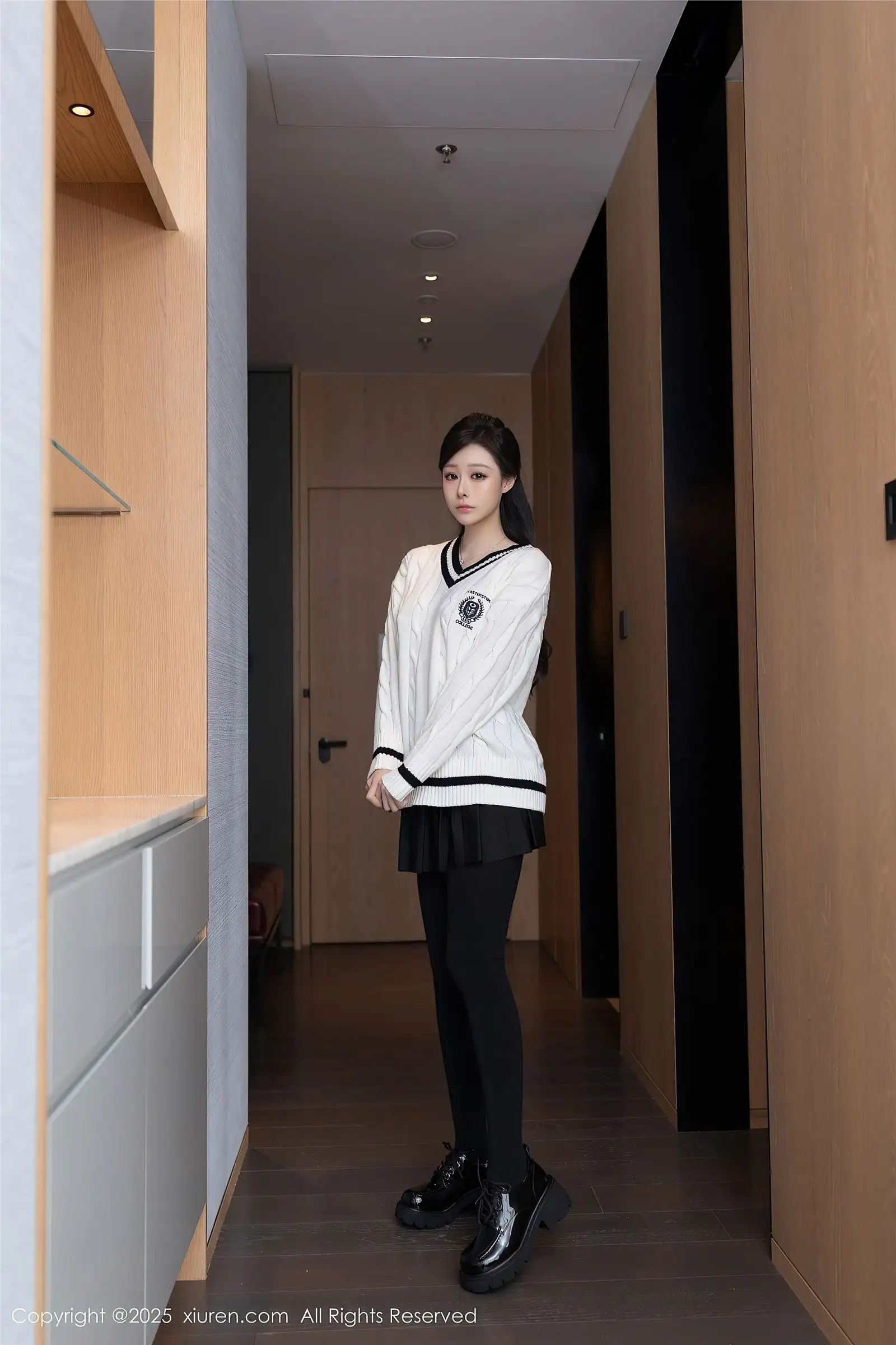 [XIUREN秀人网] 2025.03.07 NO.9986 小逗逗